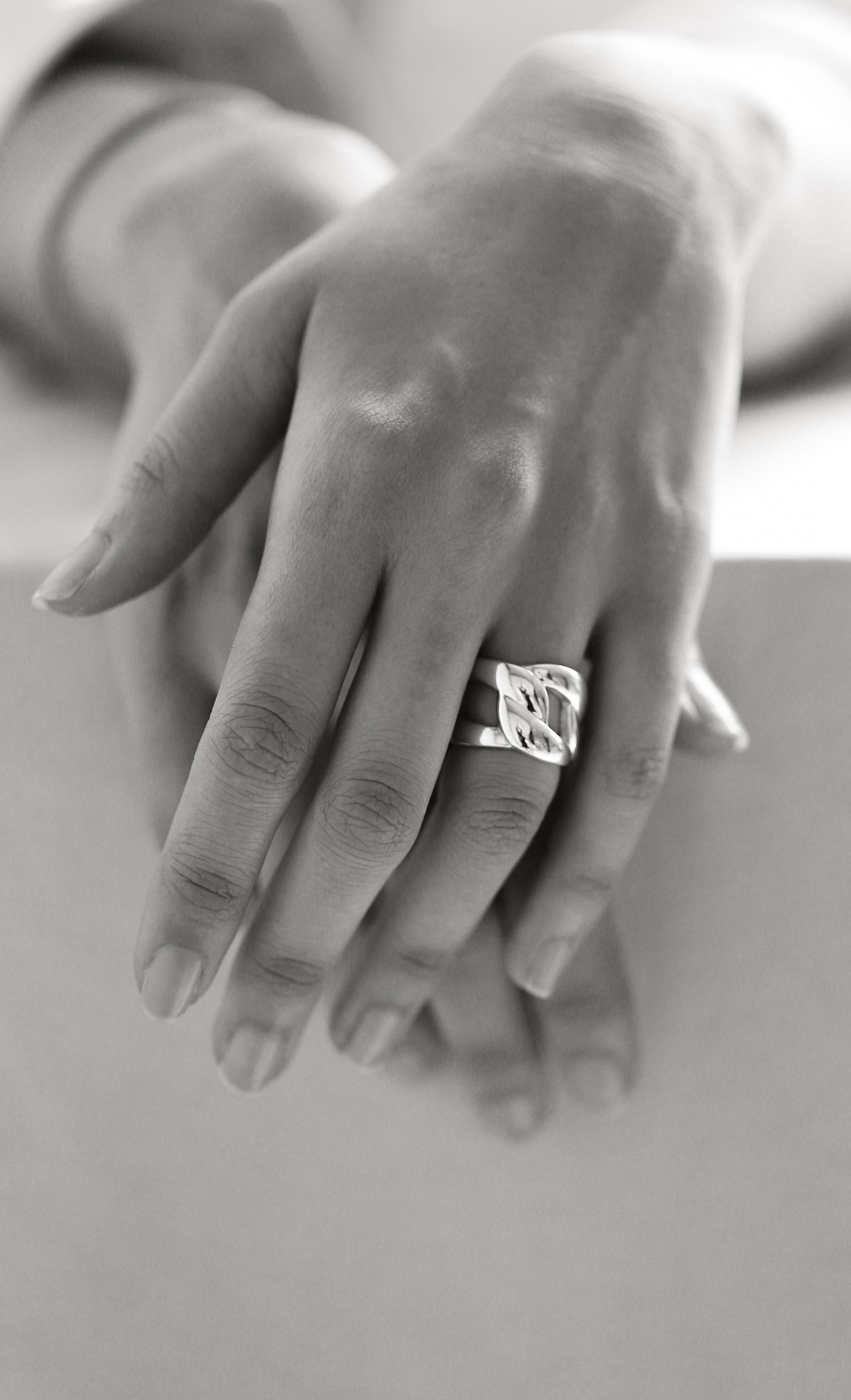 Oli Chain Ring · Large