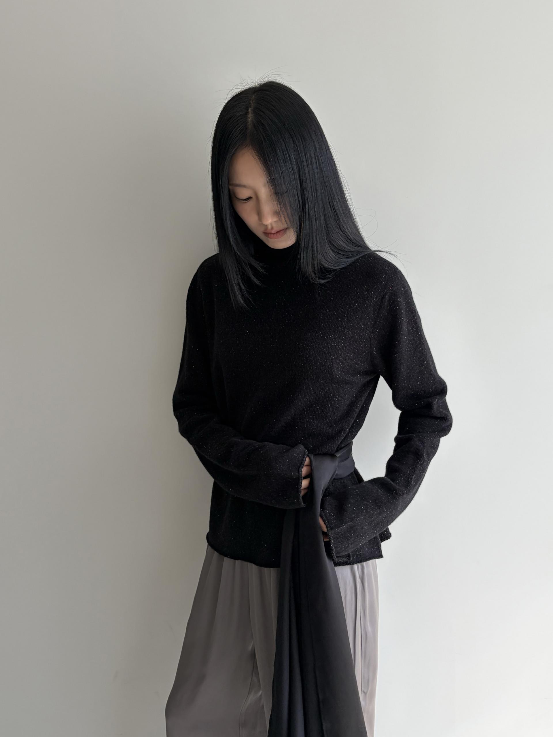 Wool Silk Mock-neck Sweater · Black