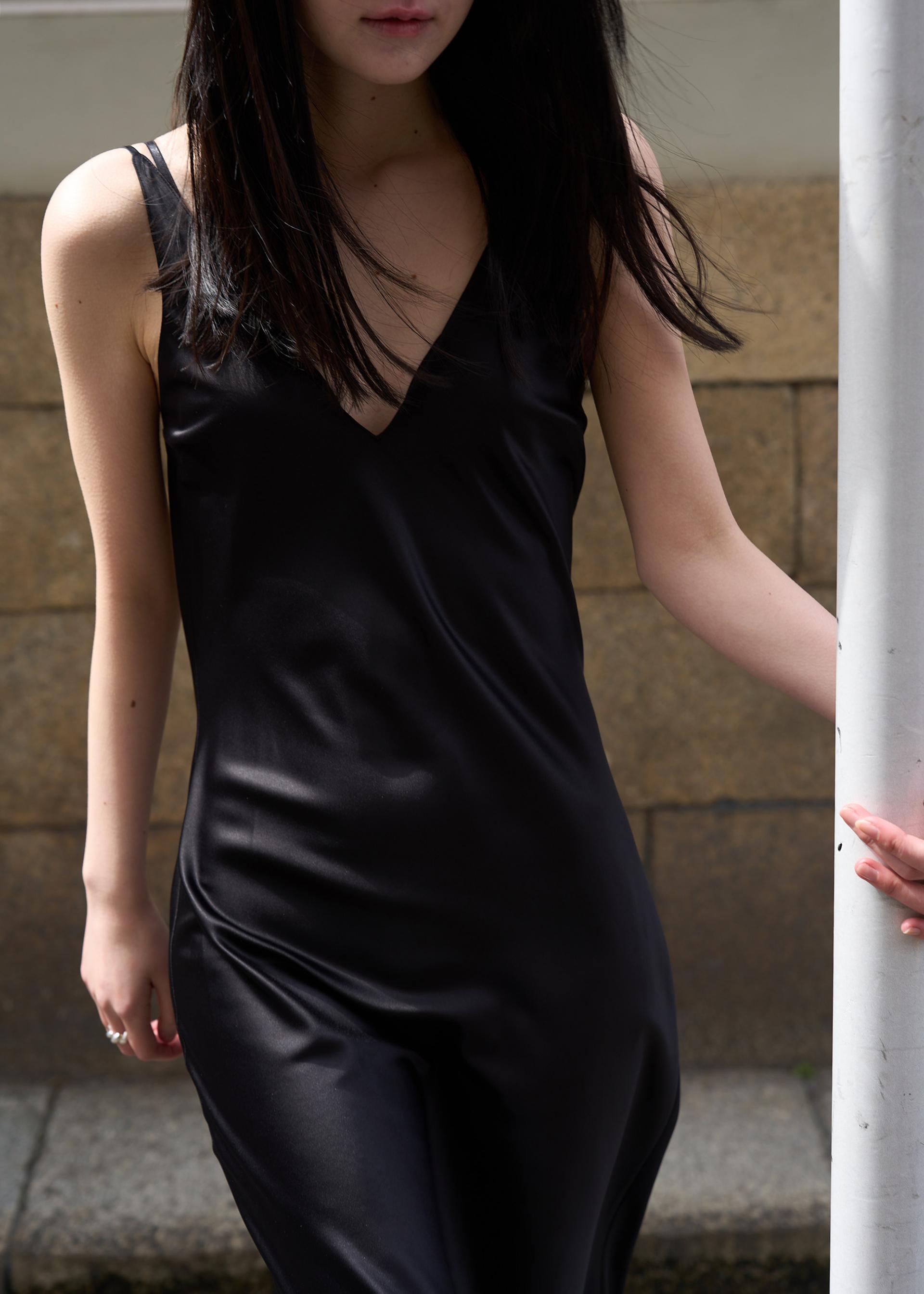 Deep V dress · Black