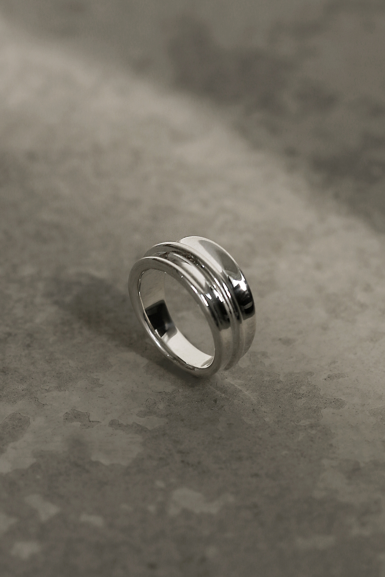 Crest Ring