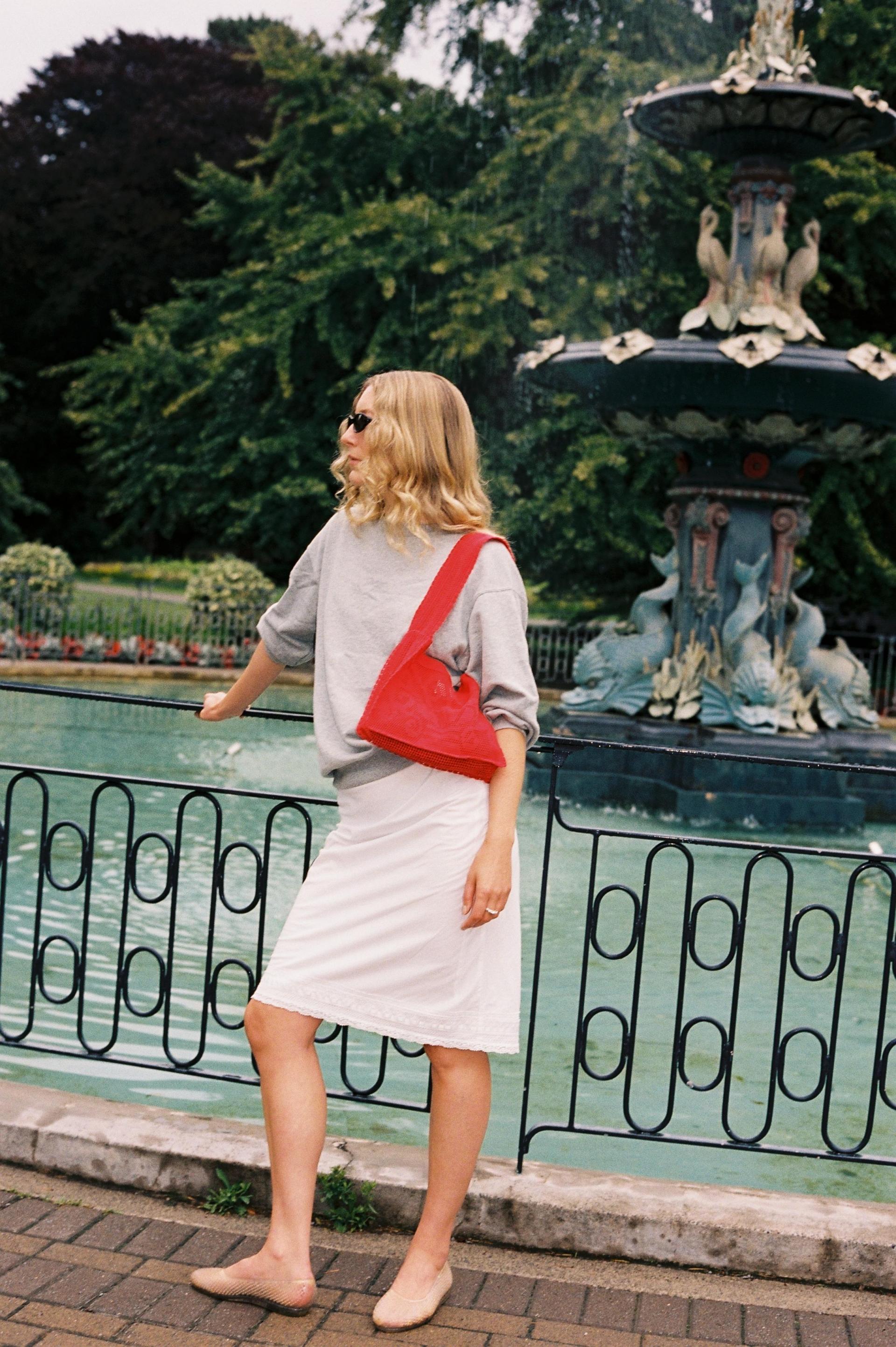 The Fountain Crochet Bag · Ruby
