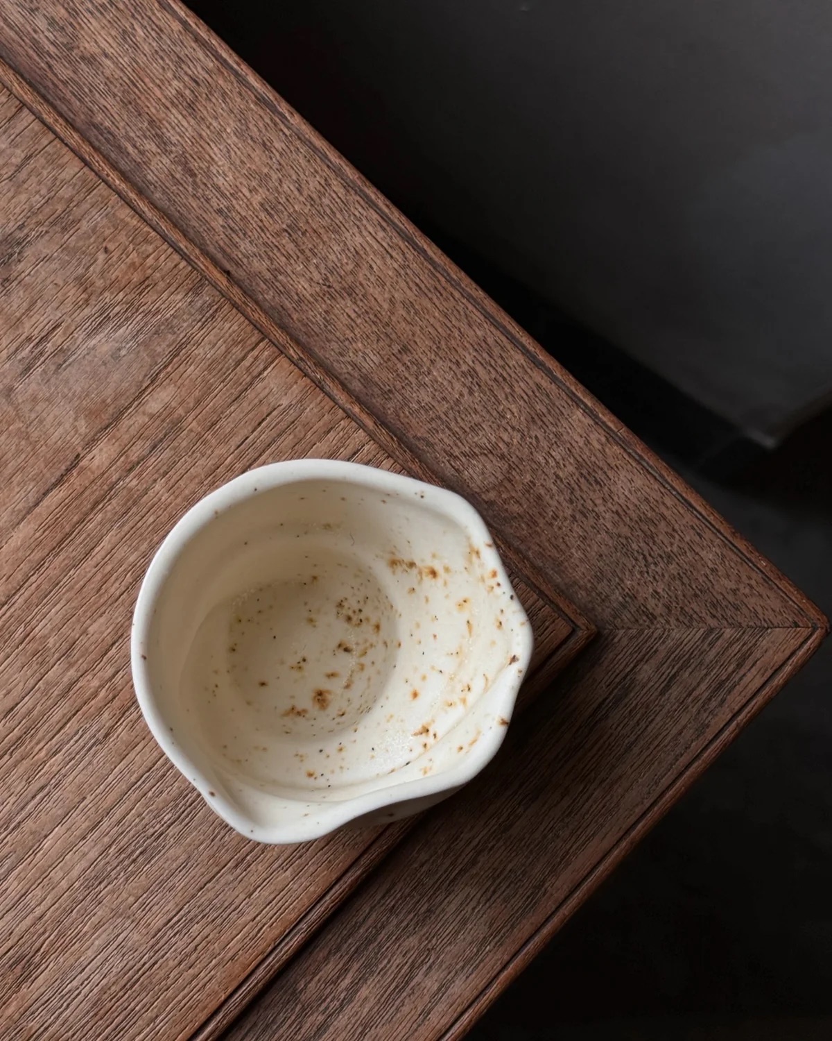 Svane esspresso · Eggshell