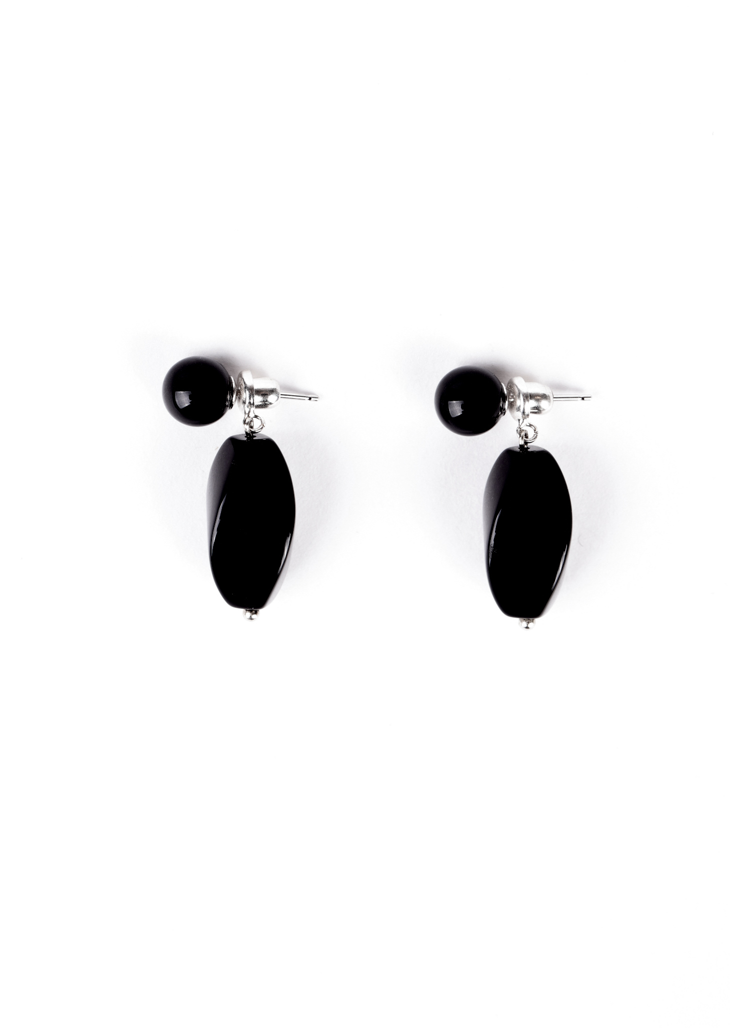 Eva Earring · Onyx