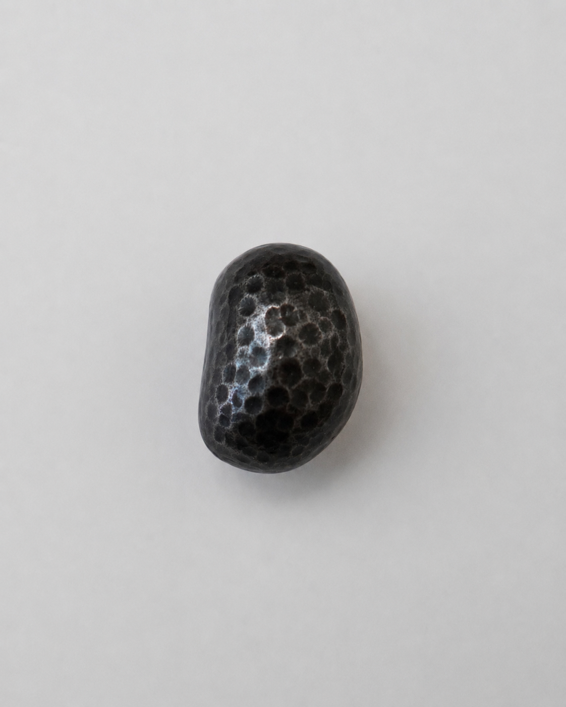 Aimee Knob · Antique