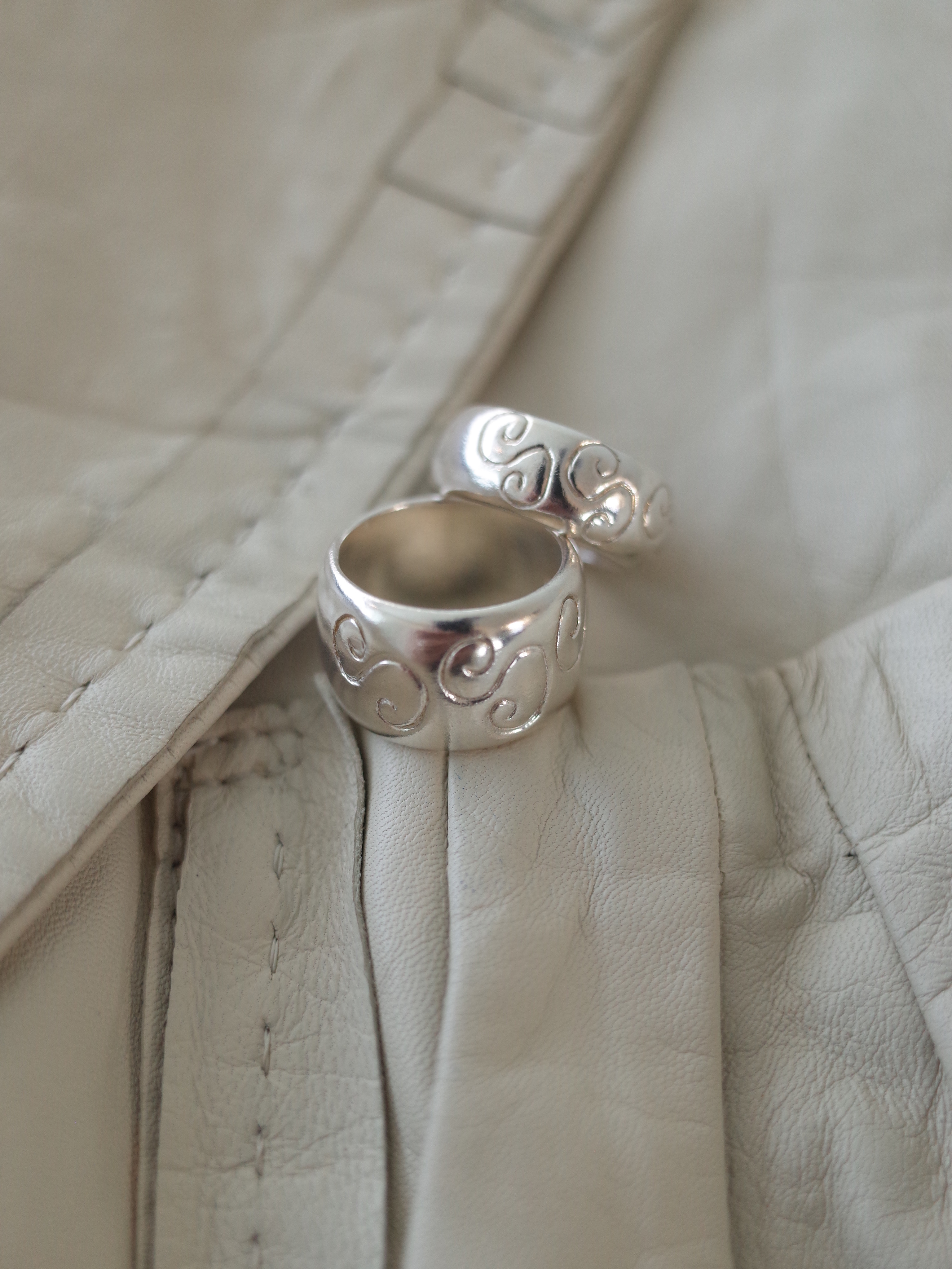 SSS bold ring