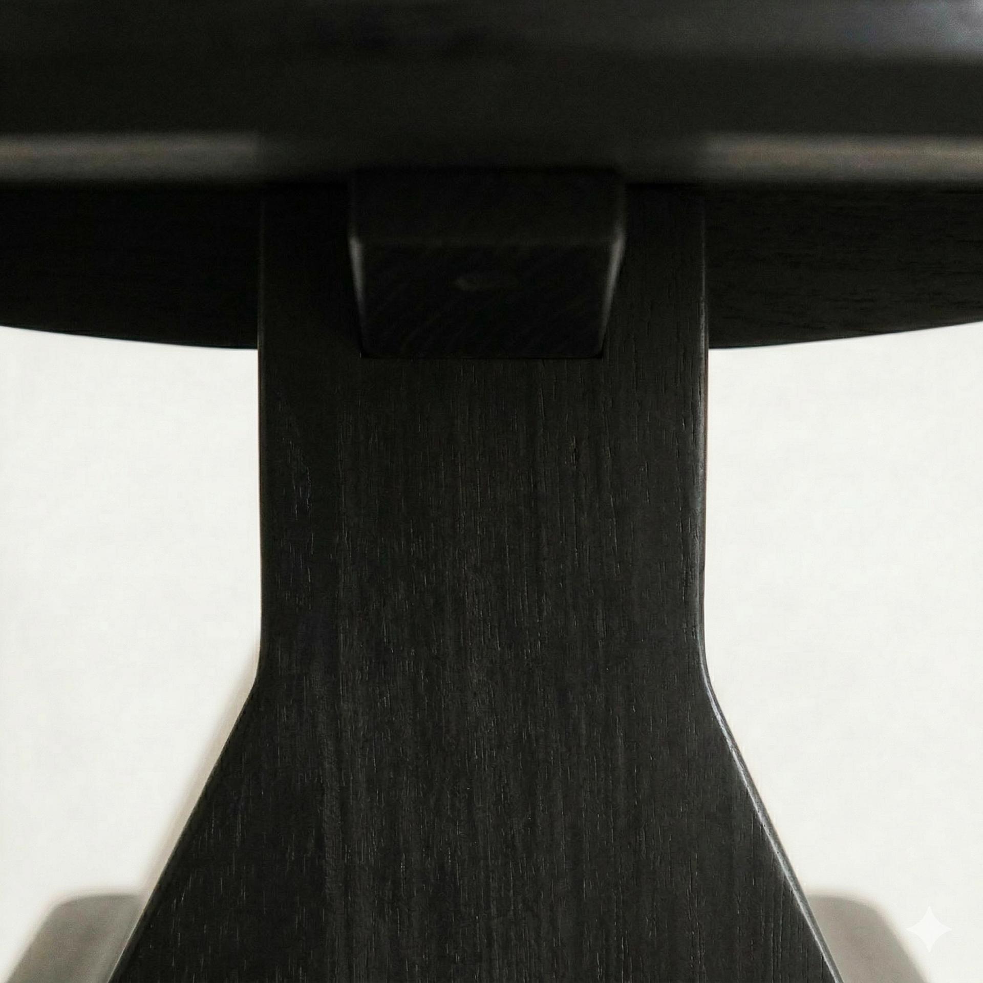 Stelle Table · Black