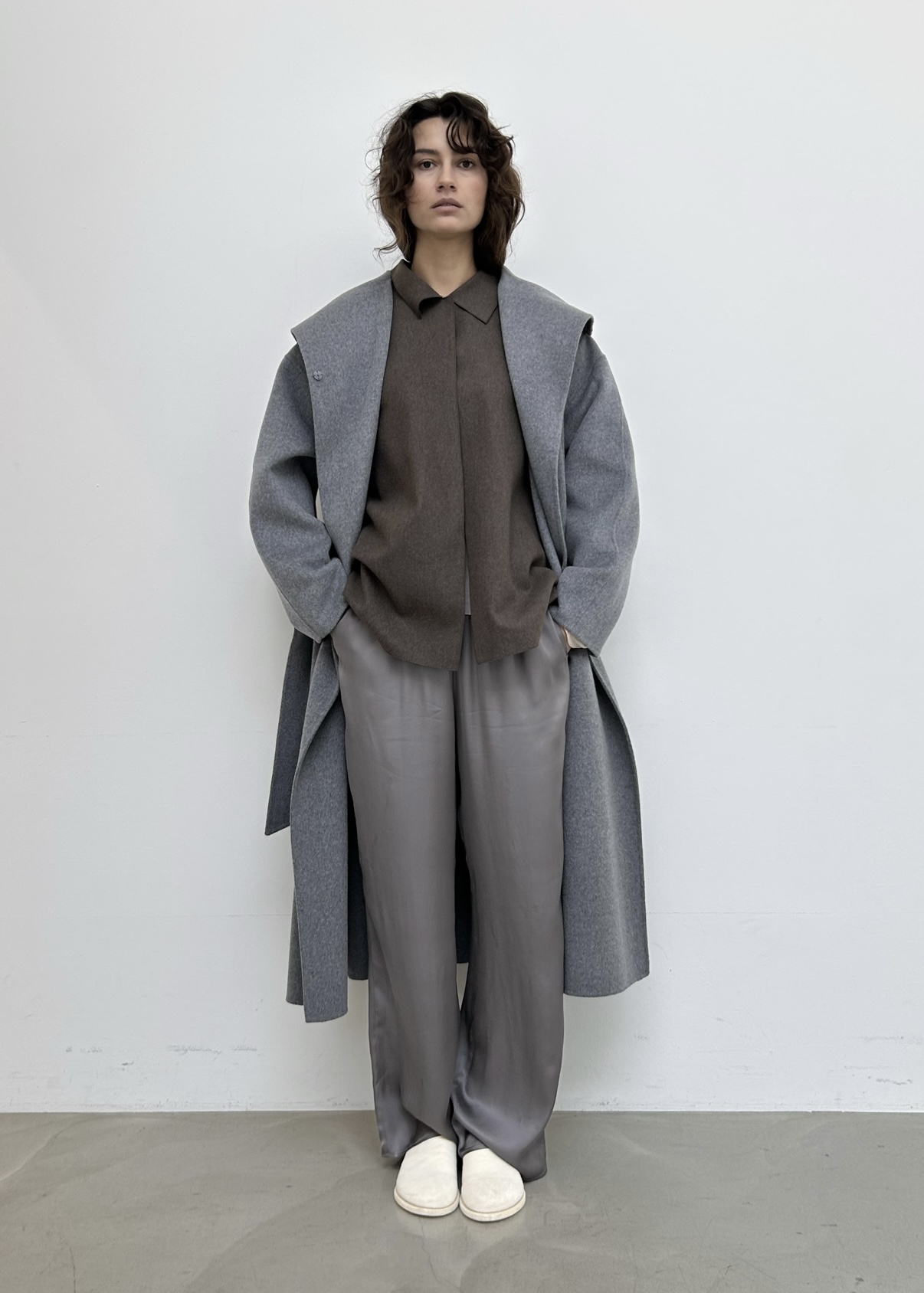 Viscose Easy Pants · Charcoal