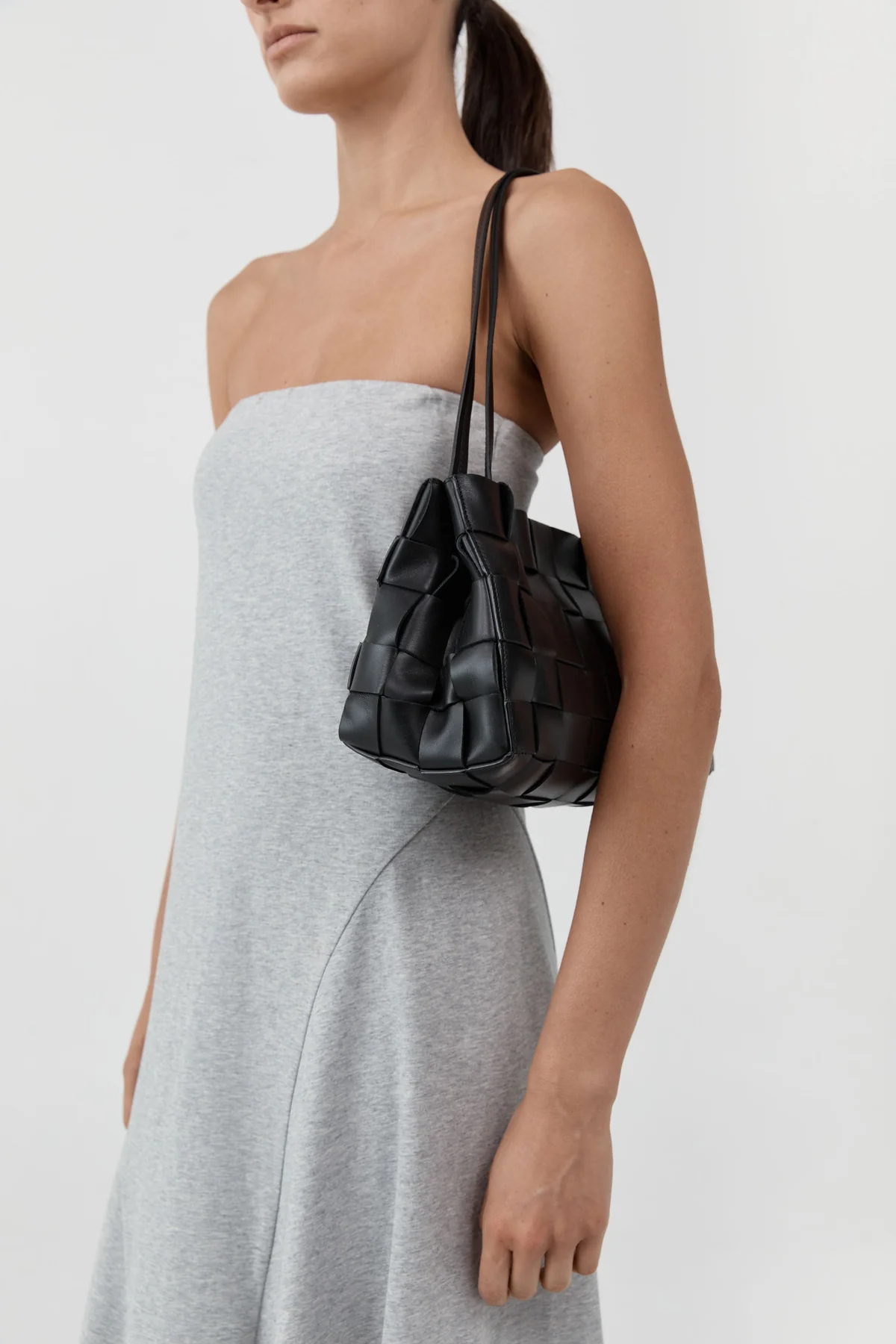 Slim Woven Tote ·Black