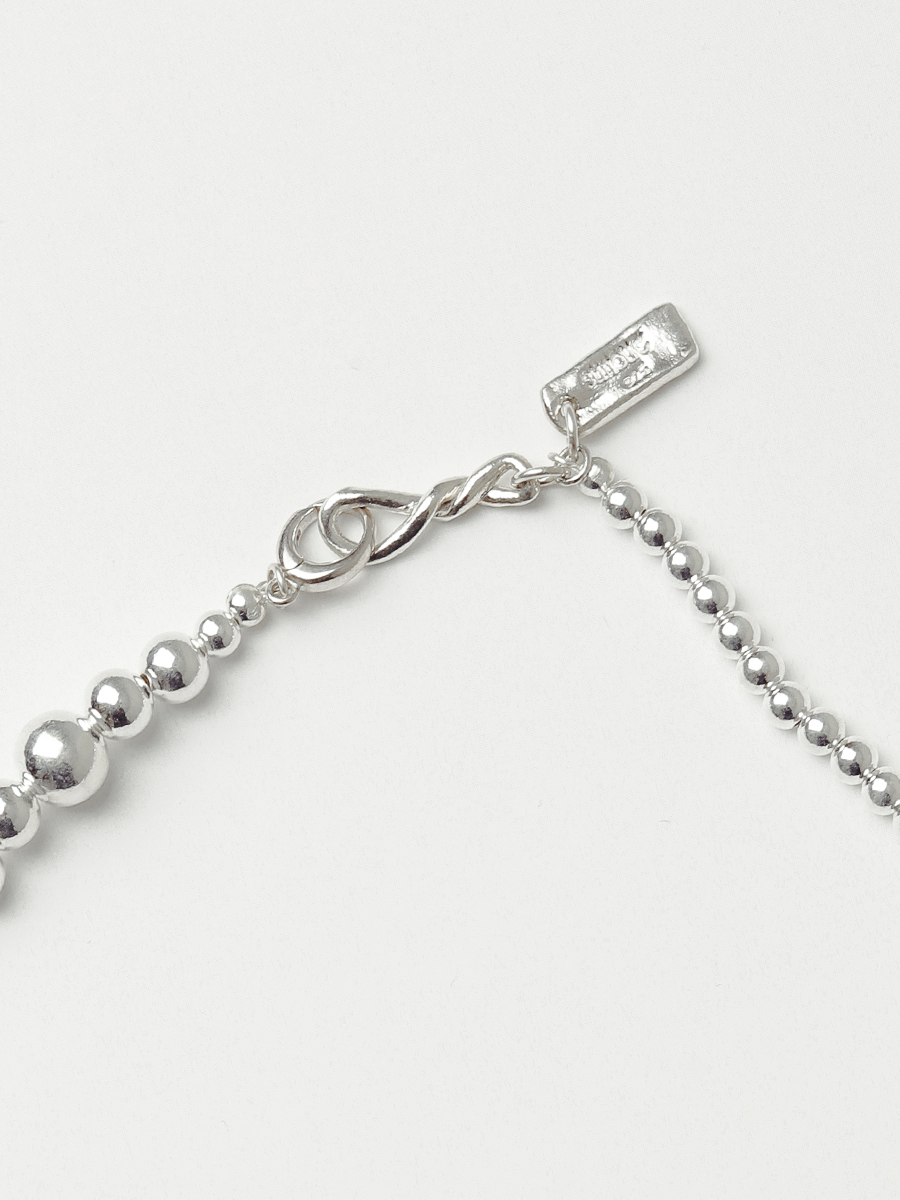 Silver ball harmony necklace