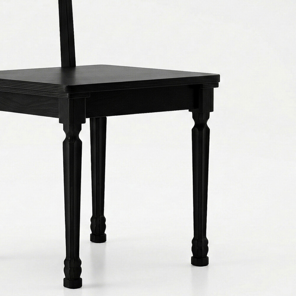 Roguro Chair