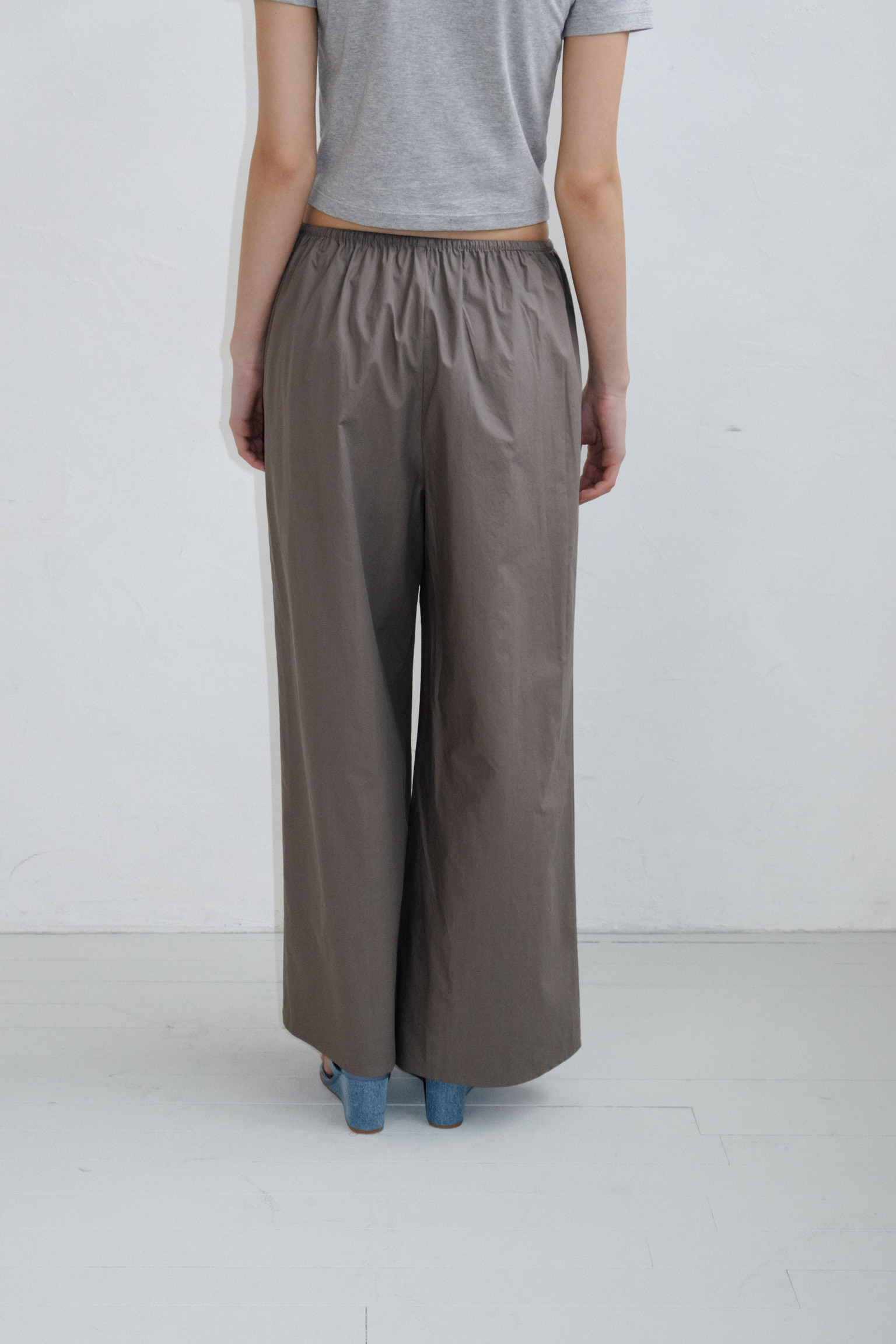 Lightly Cotton Pants · Brown