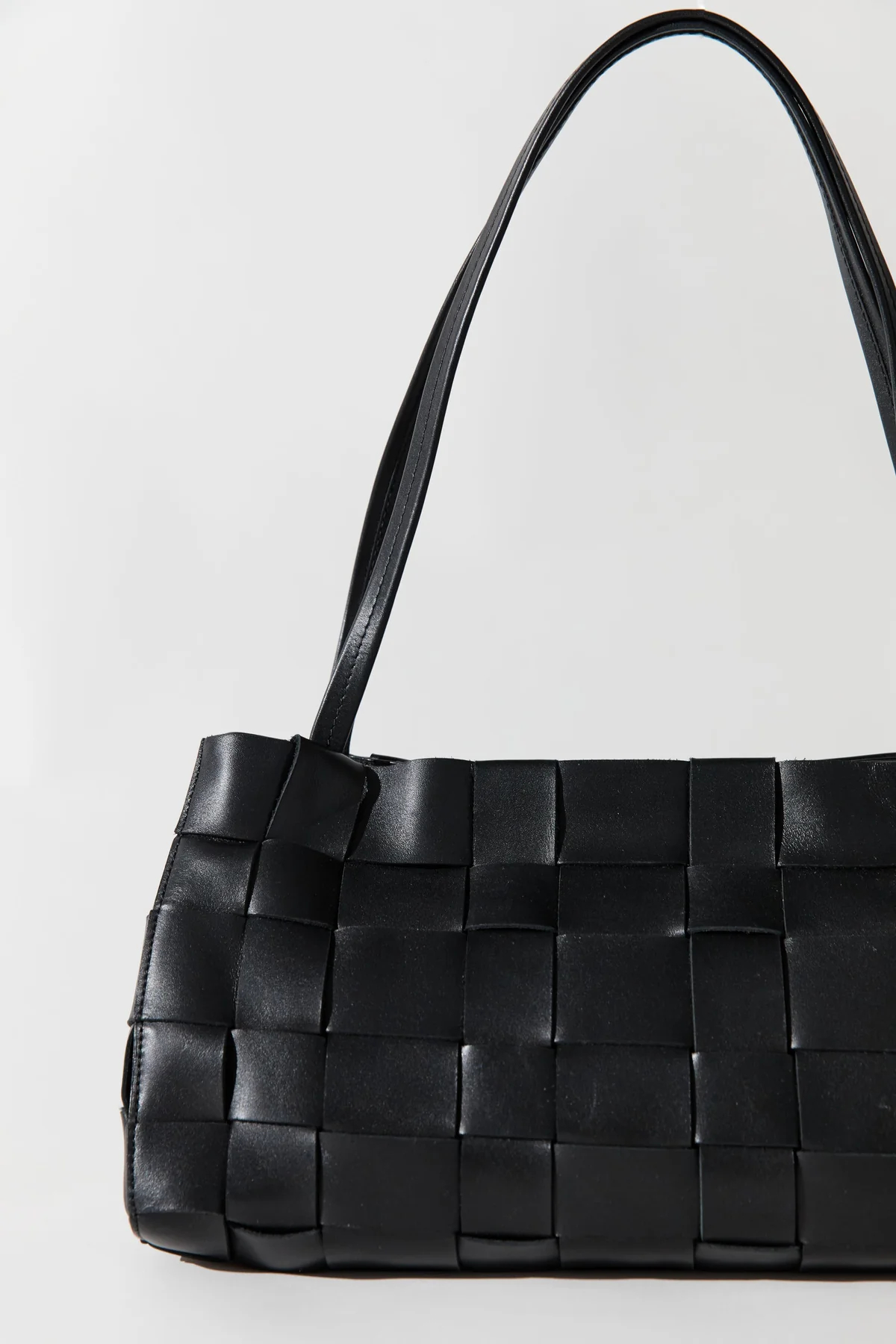 Slim Woven Tote ·Black