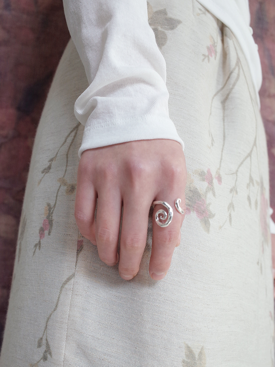 Reverie Ring