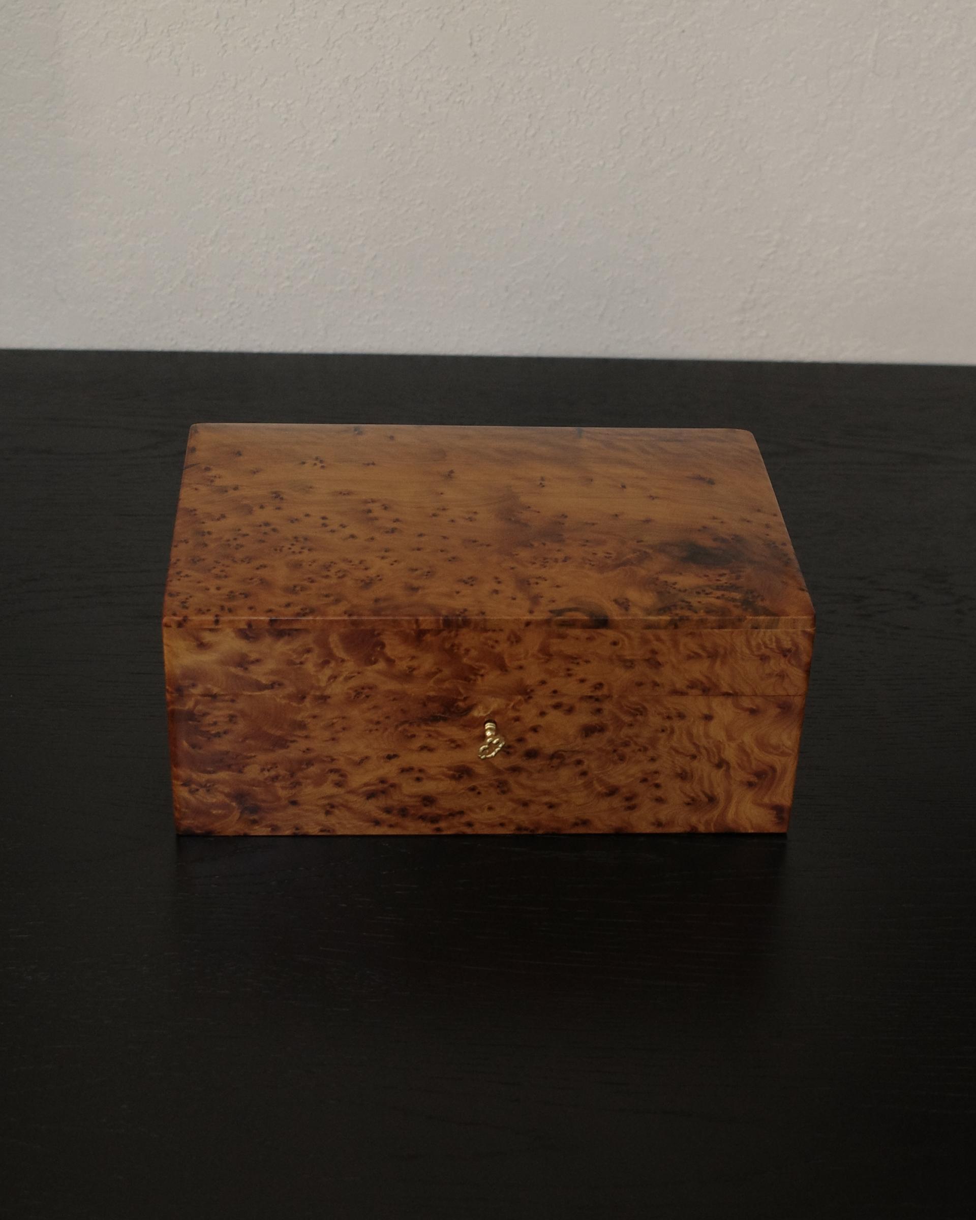 Thuya Burl Wood Box · Rectangle