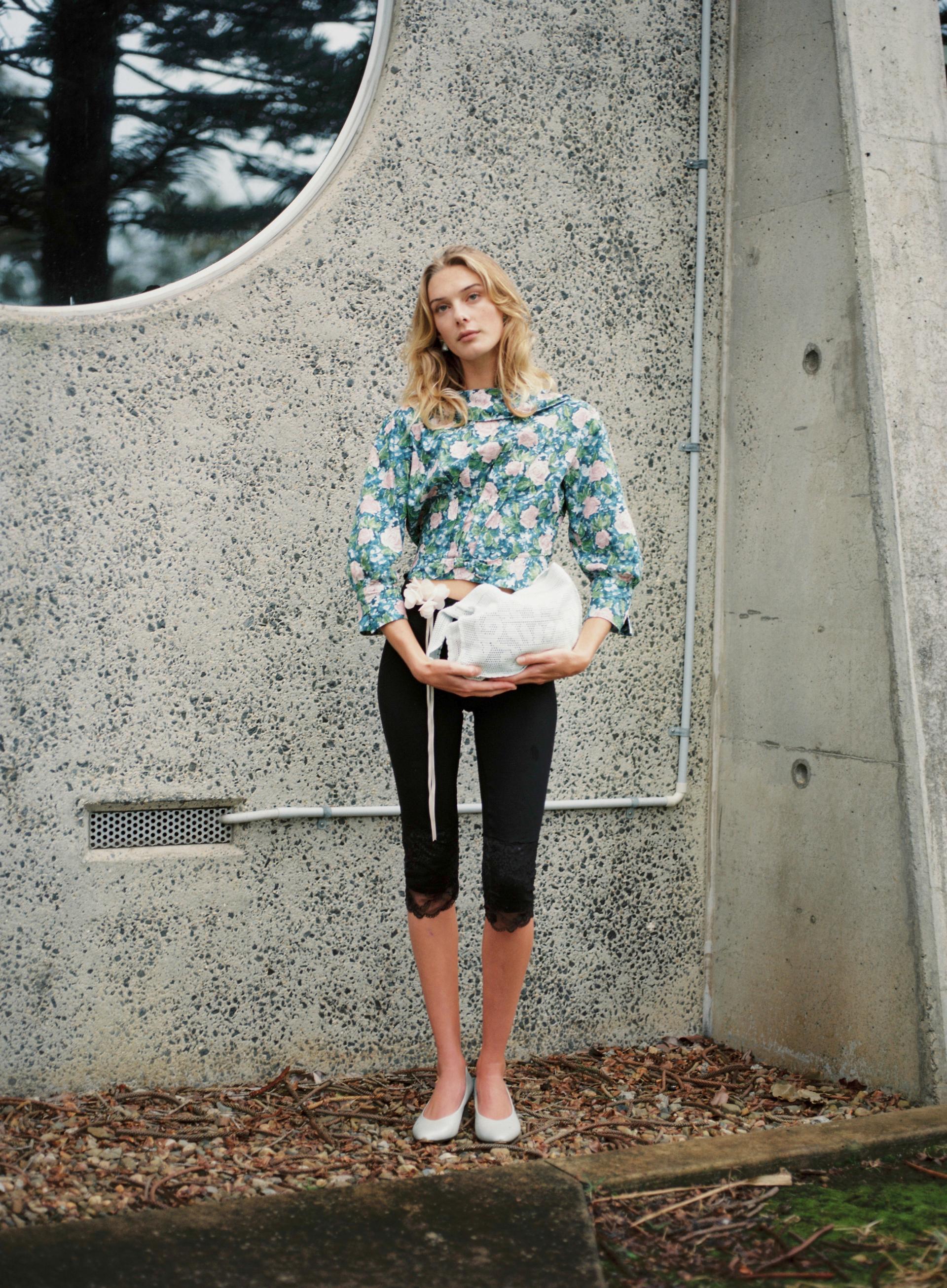 The Fountain Crochet Bag · Dove