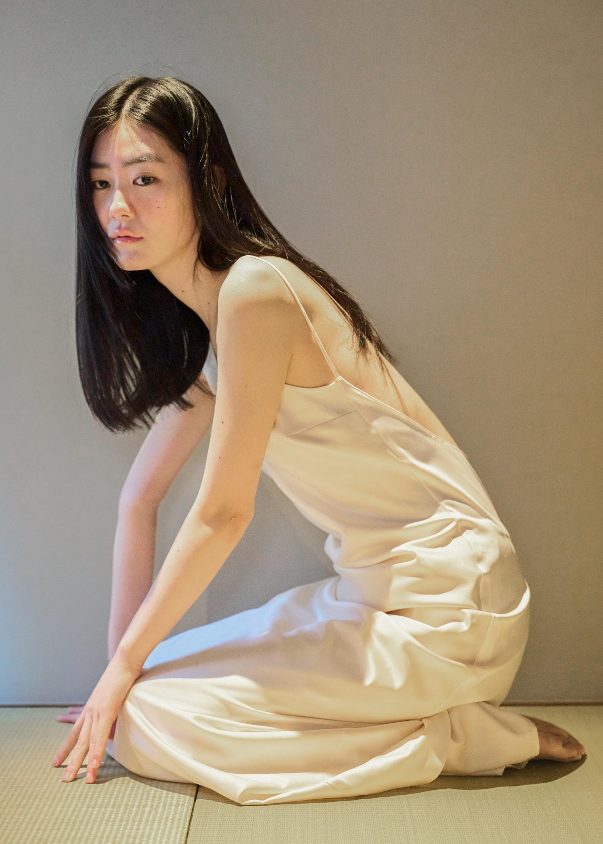 Deep V dress · Offwhite