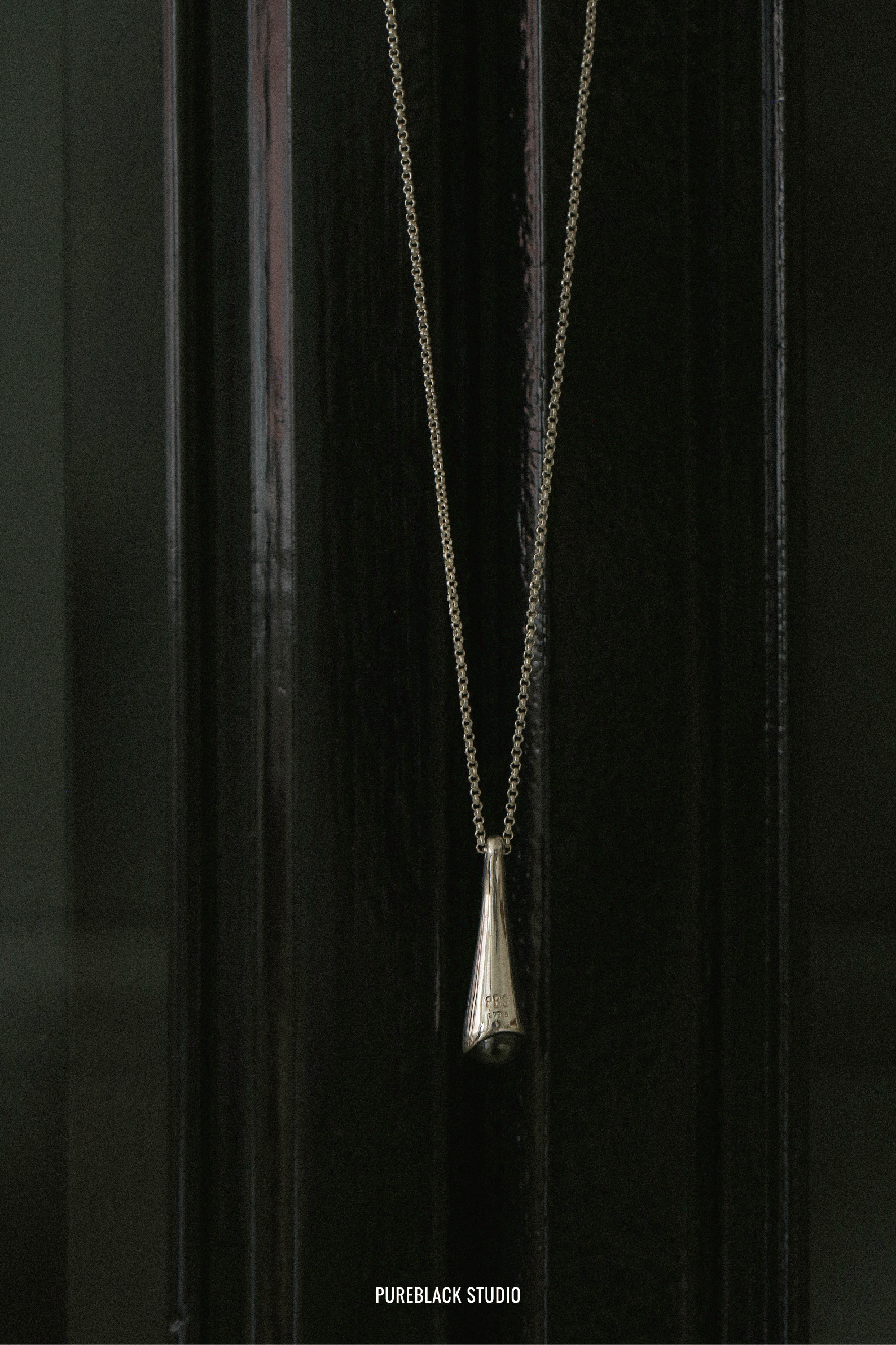 Arco Ball Pendant · Medium