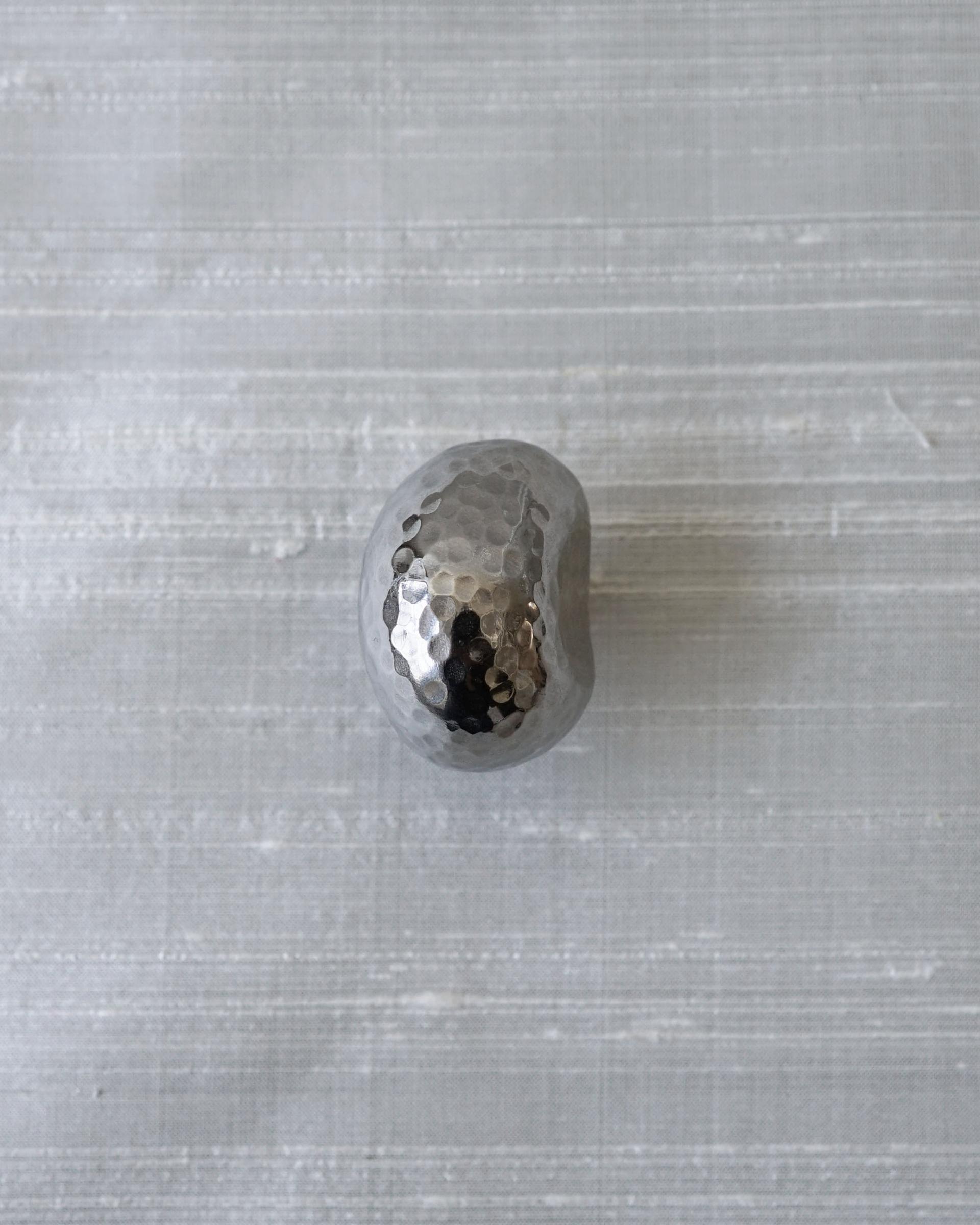 Aimee Knob · Titanium