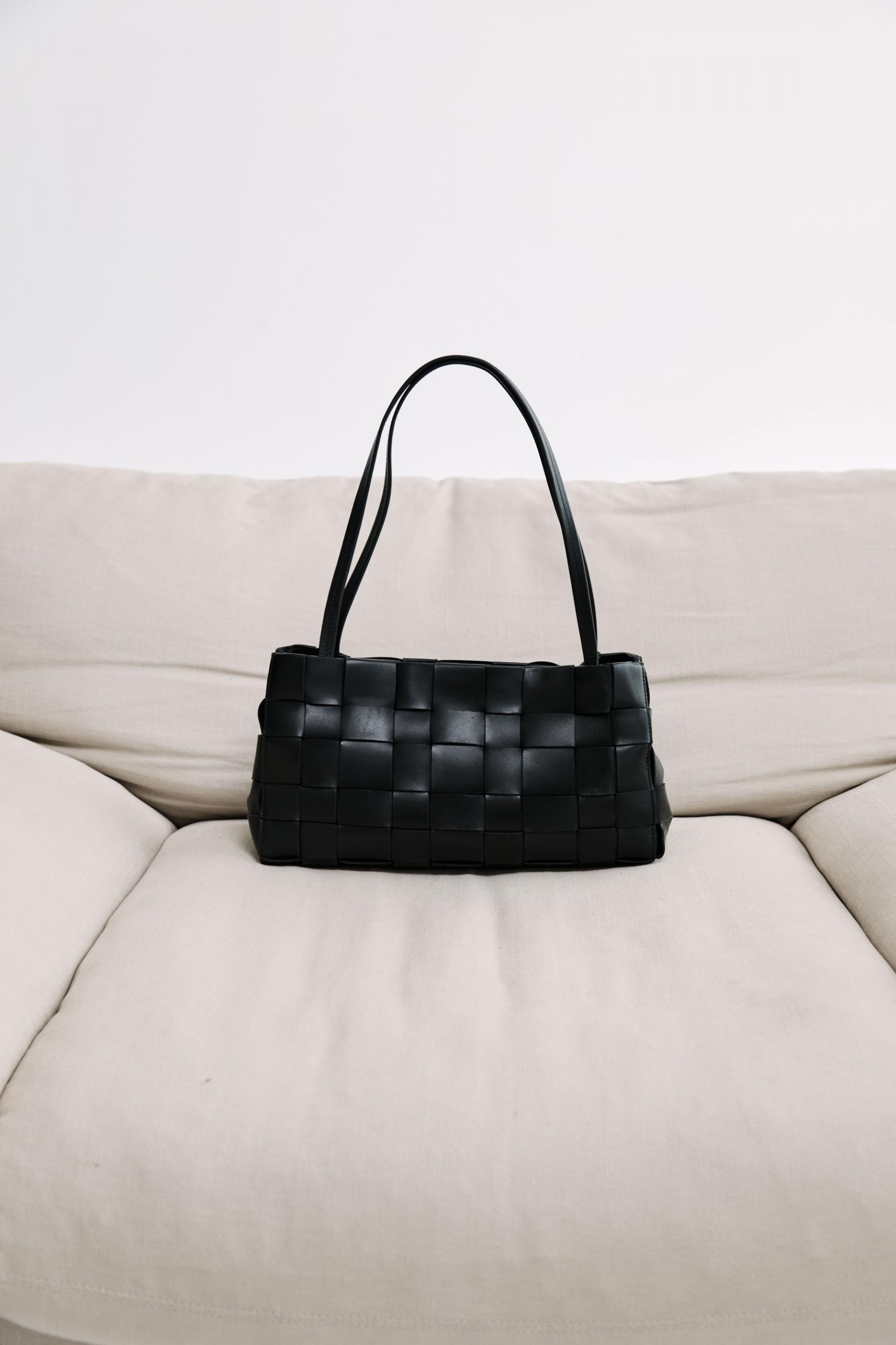 Slim Woven Tote ·Black