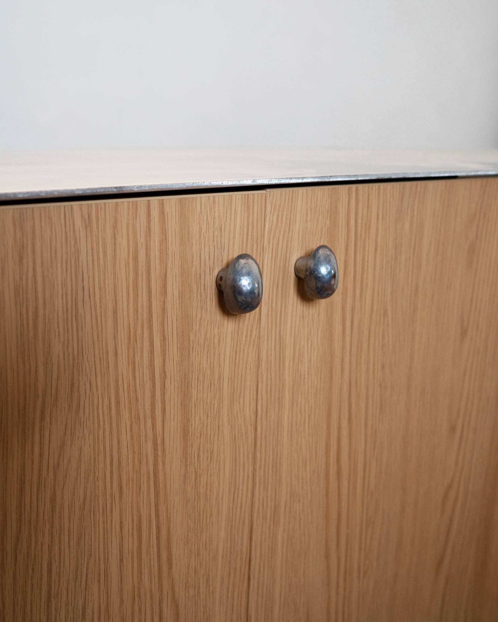 Aimee knob
