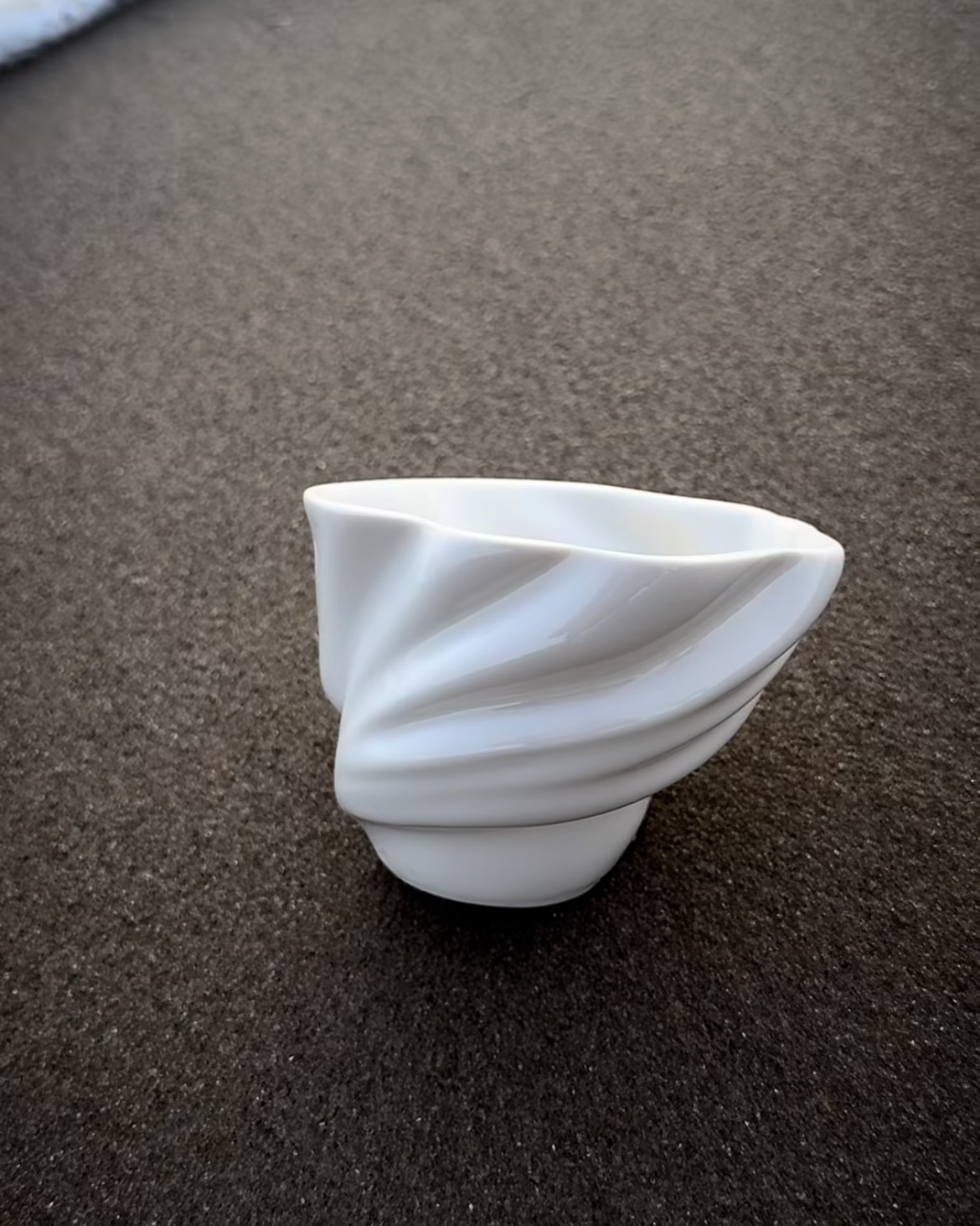 Svane cup · White