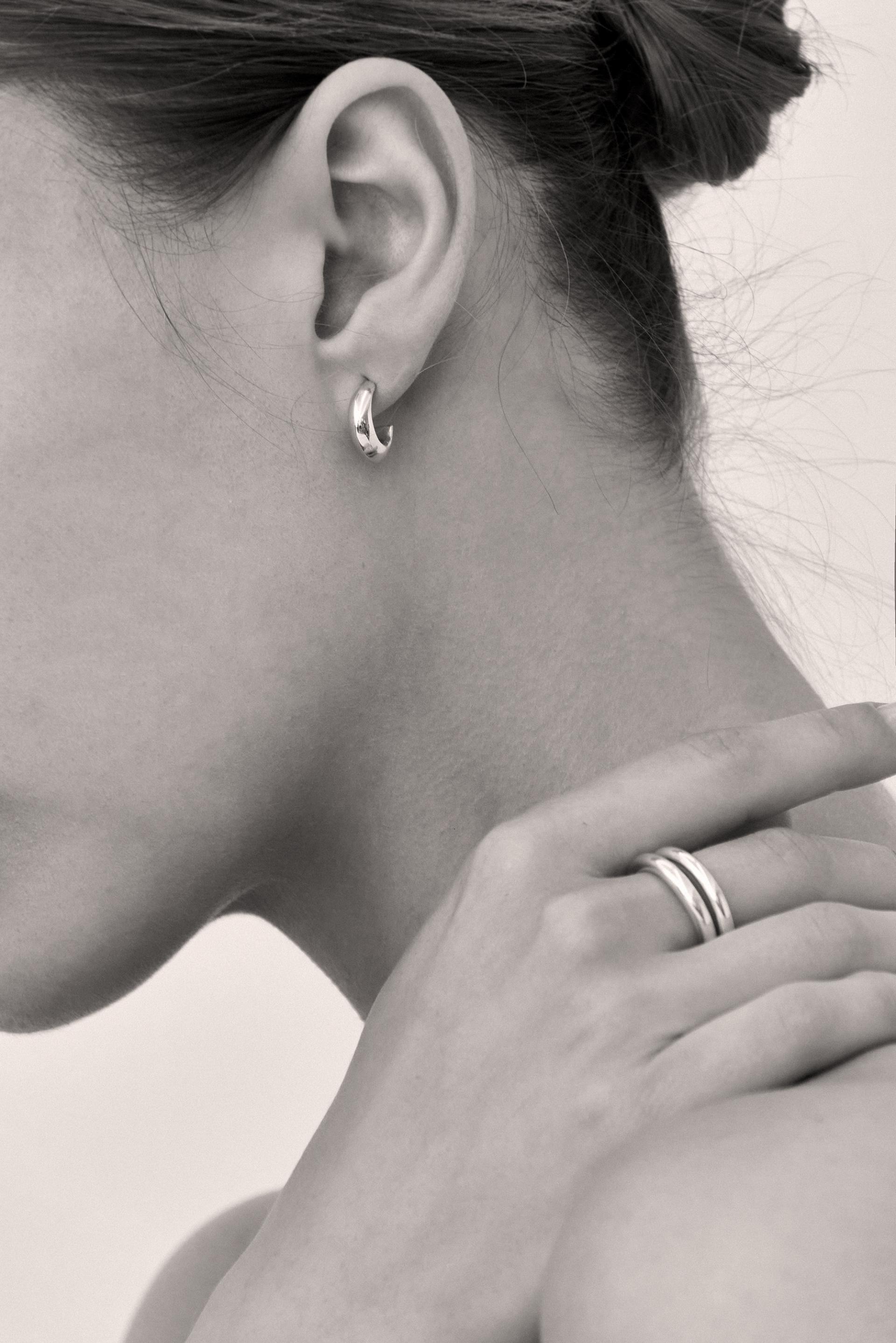 Tiny Rom Hoops