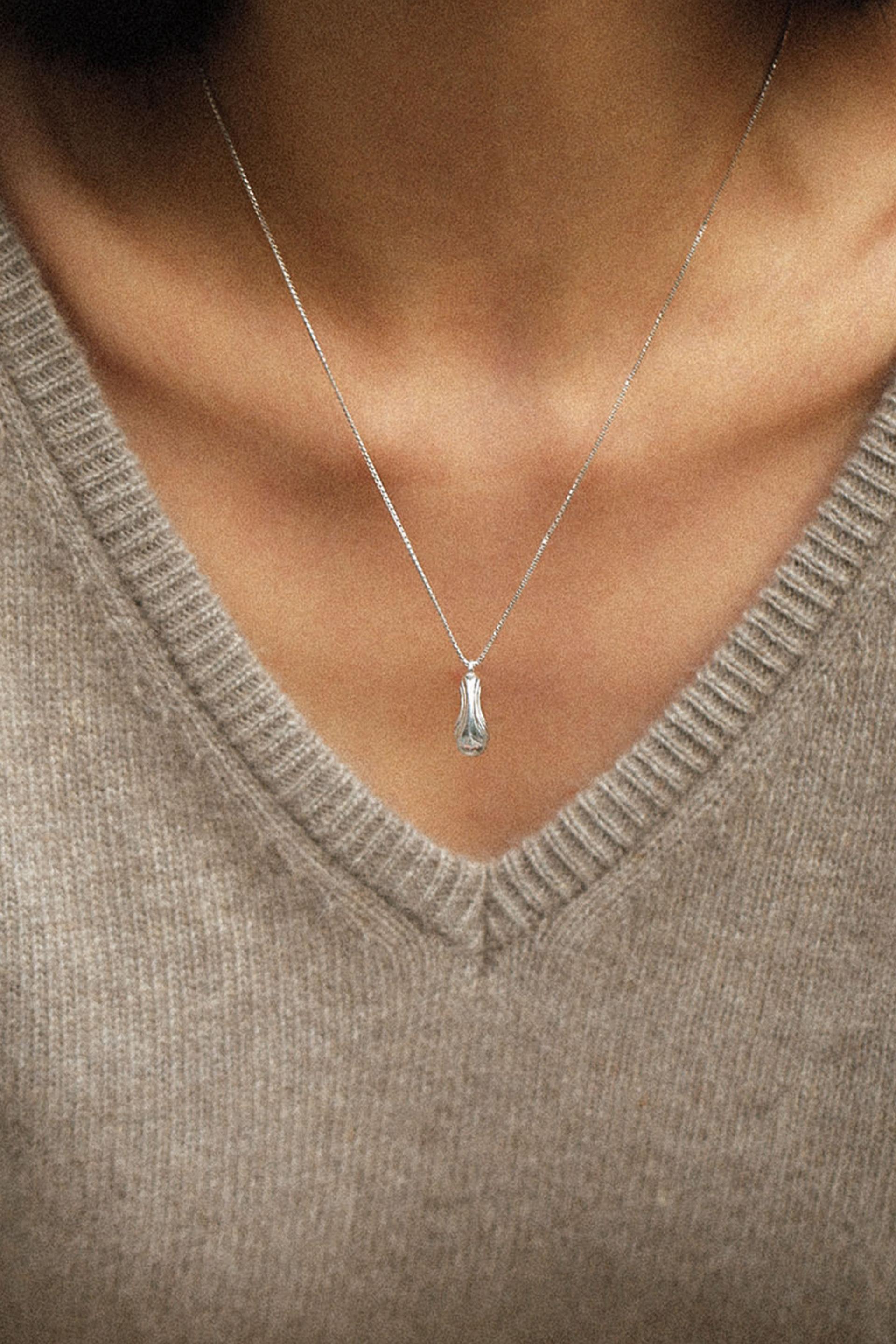Arco Necklace