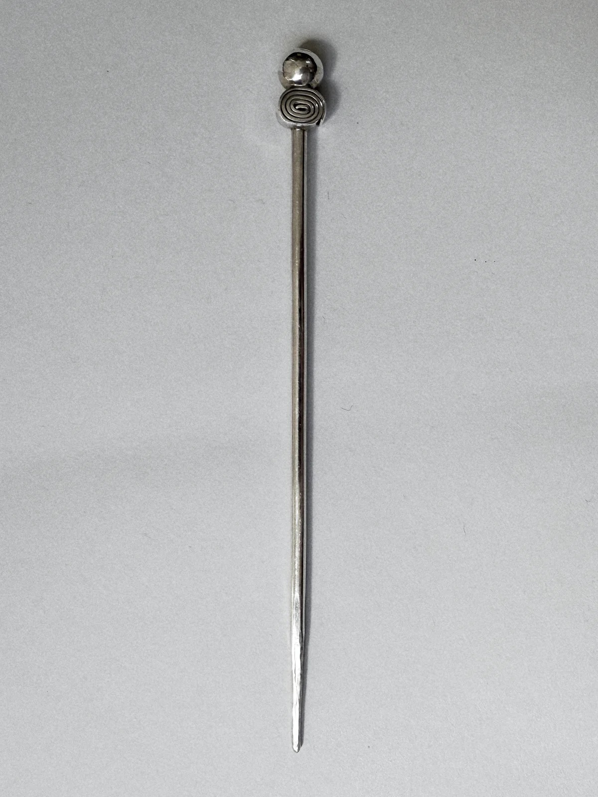 Eje hair pin