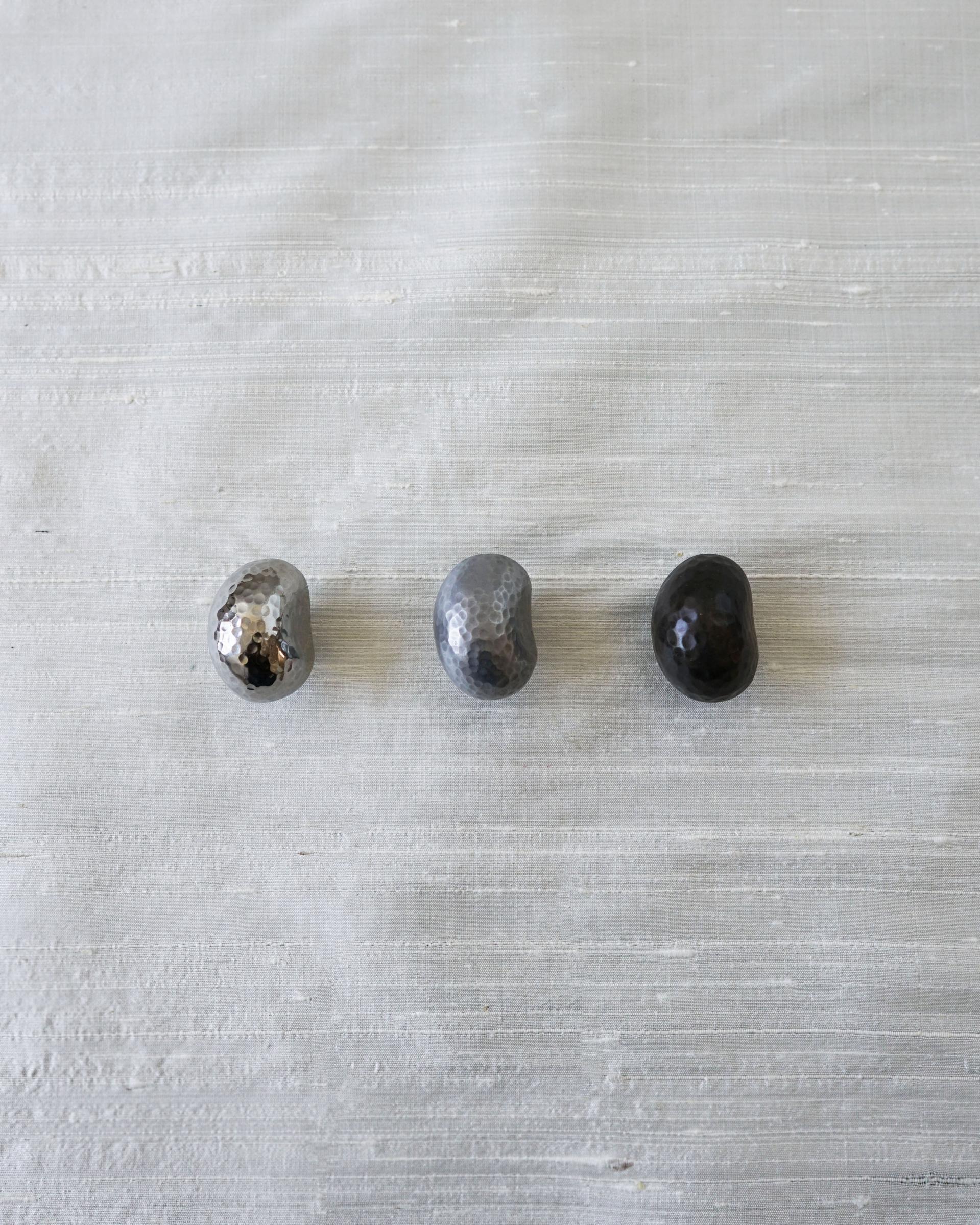 Aimee Knob · Titanium