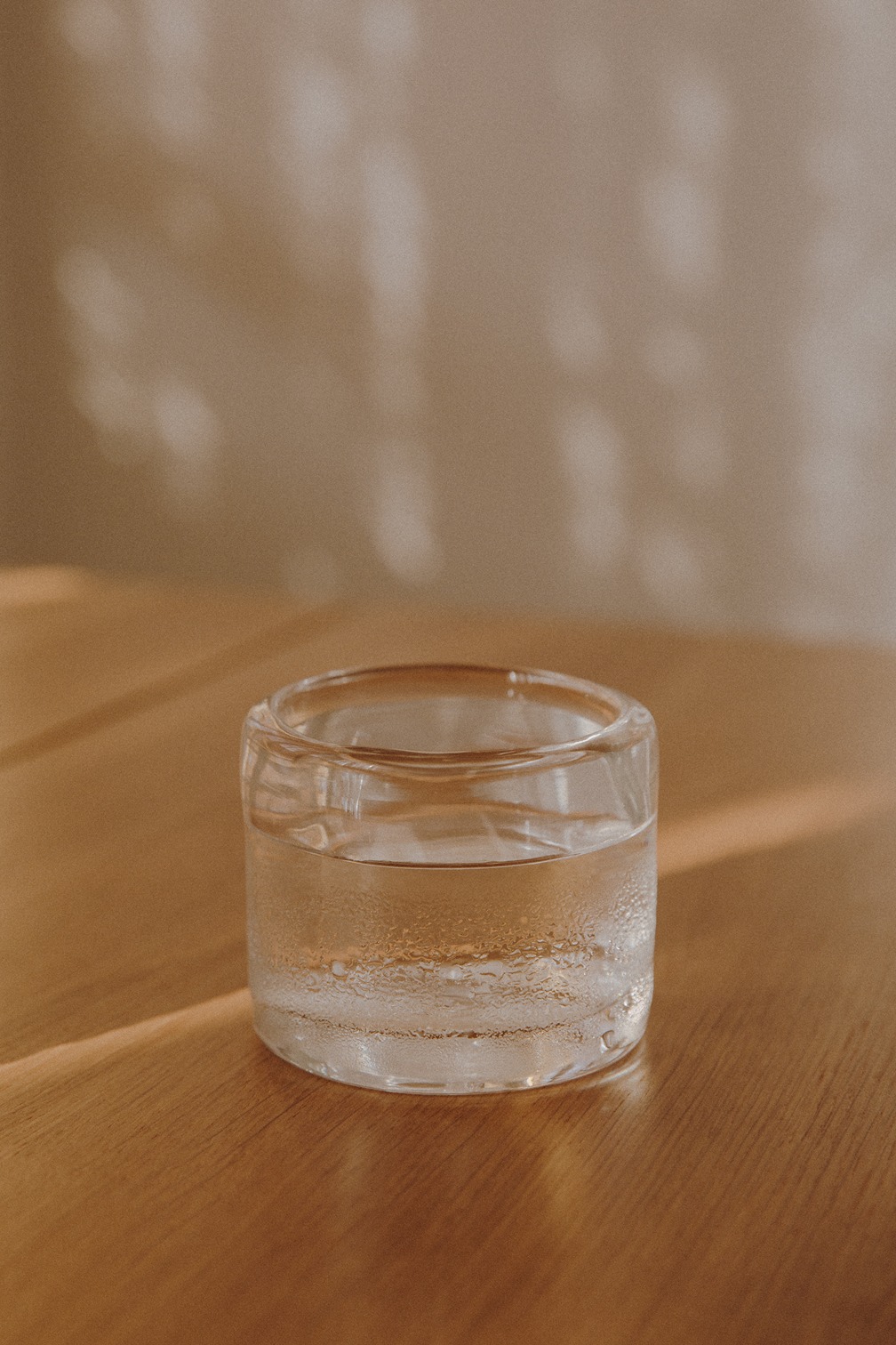 0405 Glass · Wide