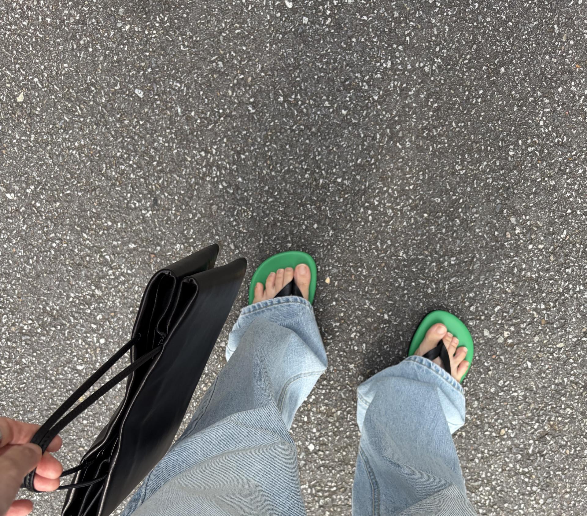 Leather strap flip flops