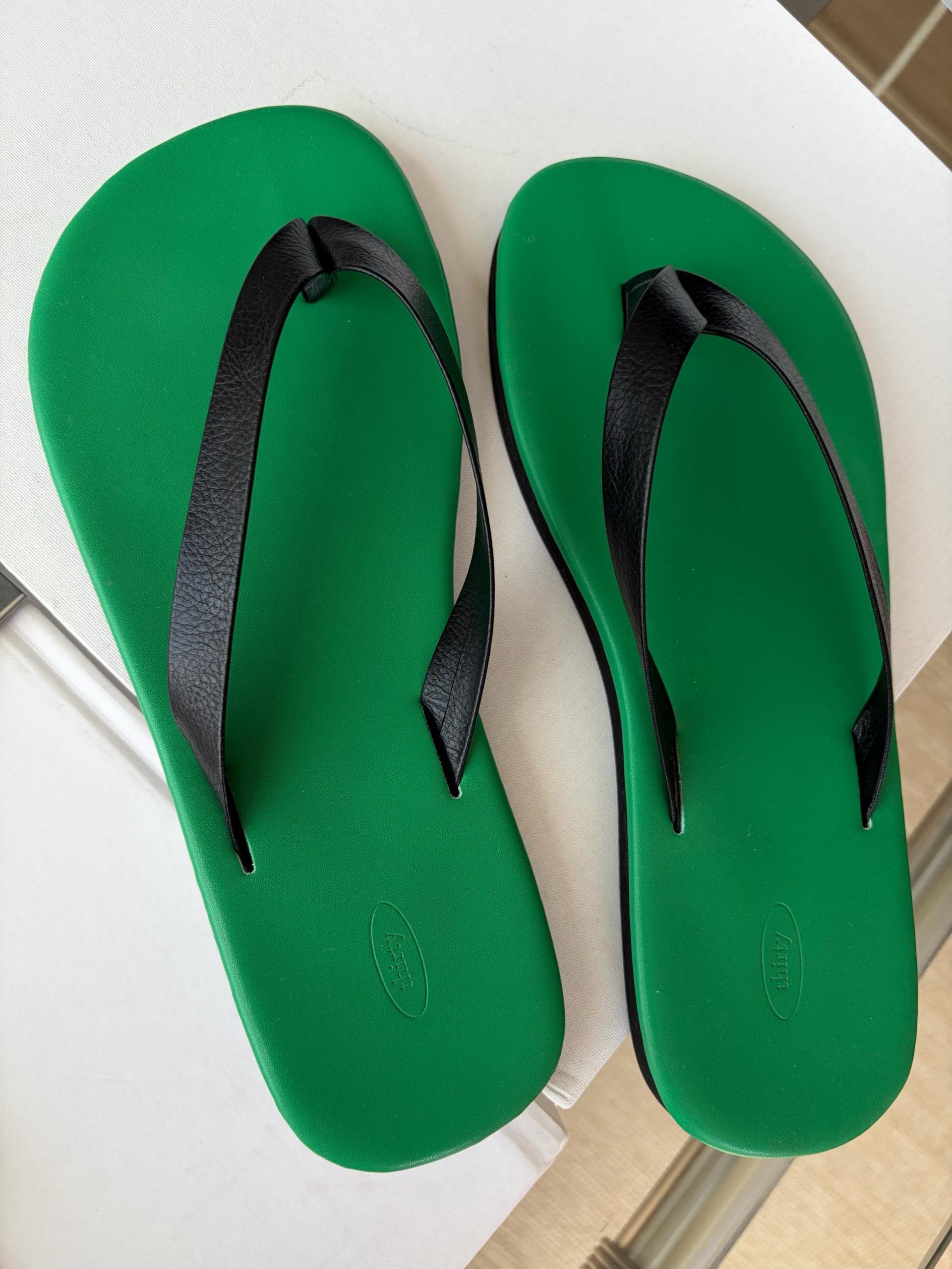 Leather strap flip flops