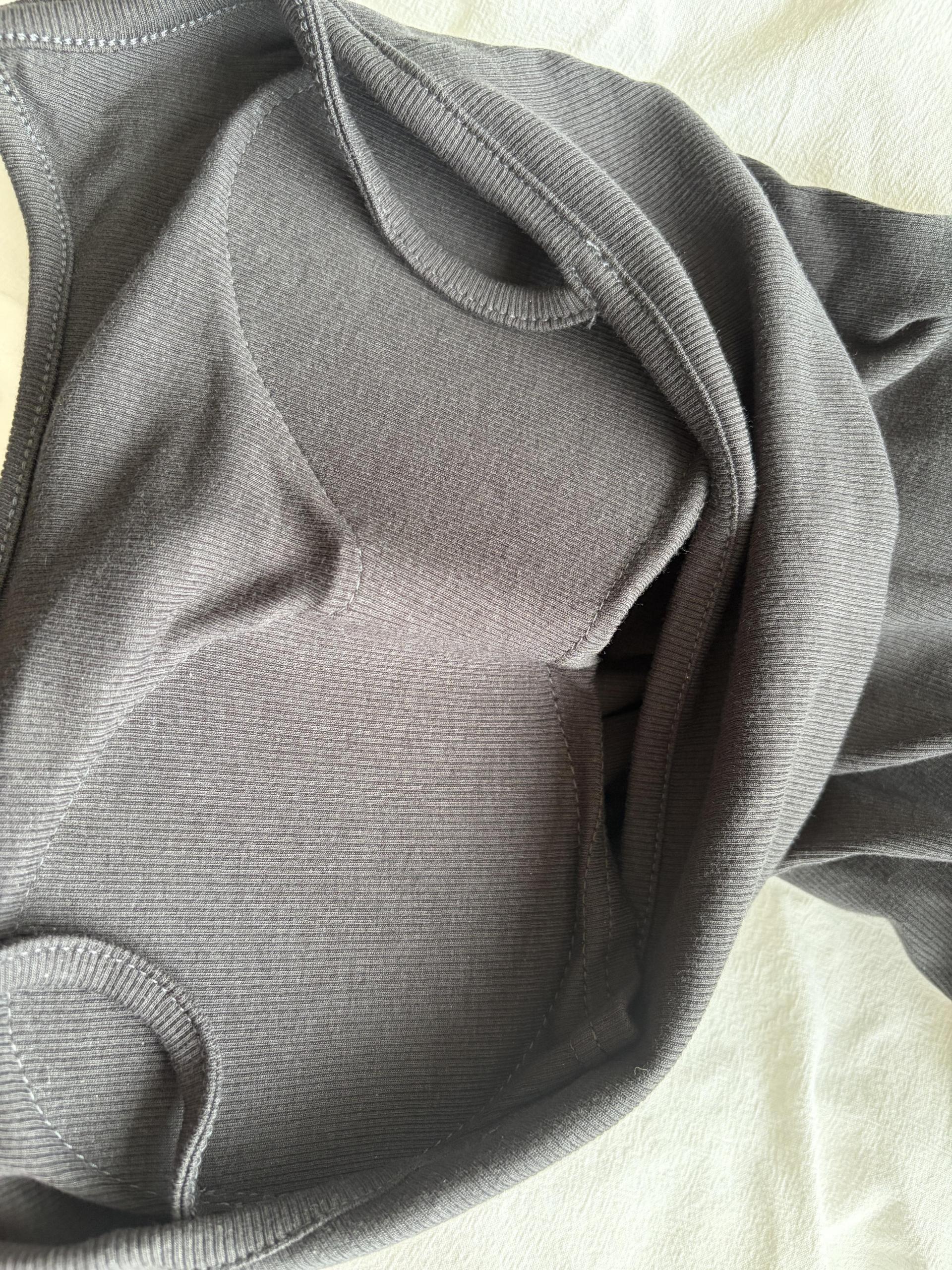 Essential cap sleeveless
