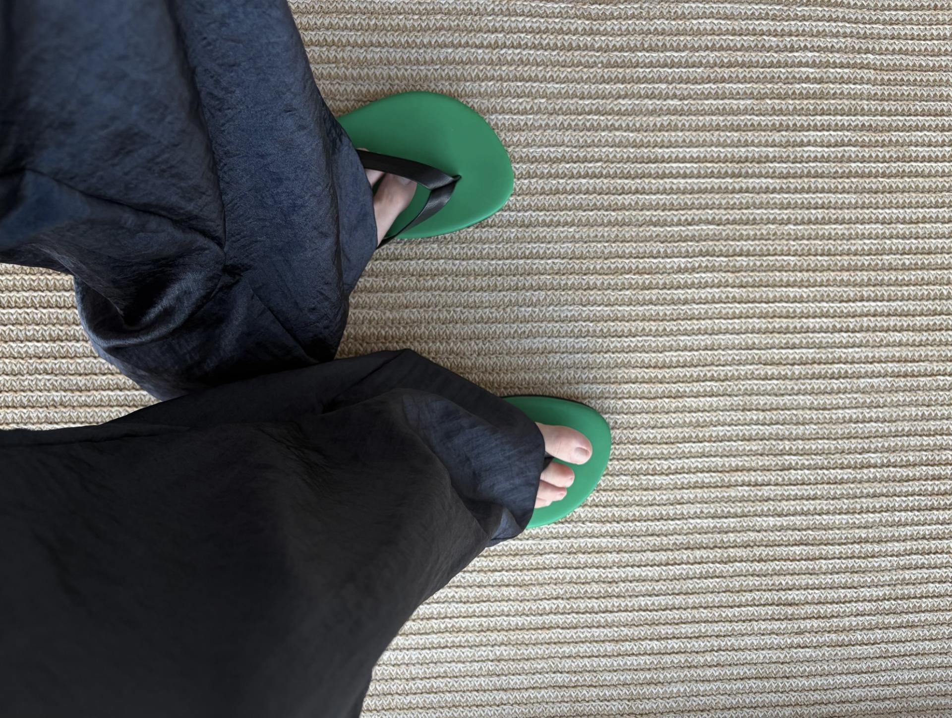Leather strap flip flops