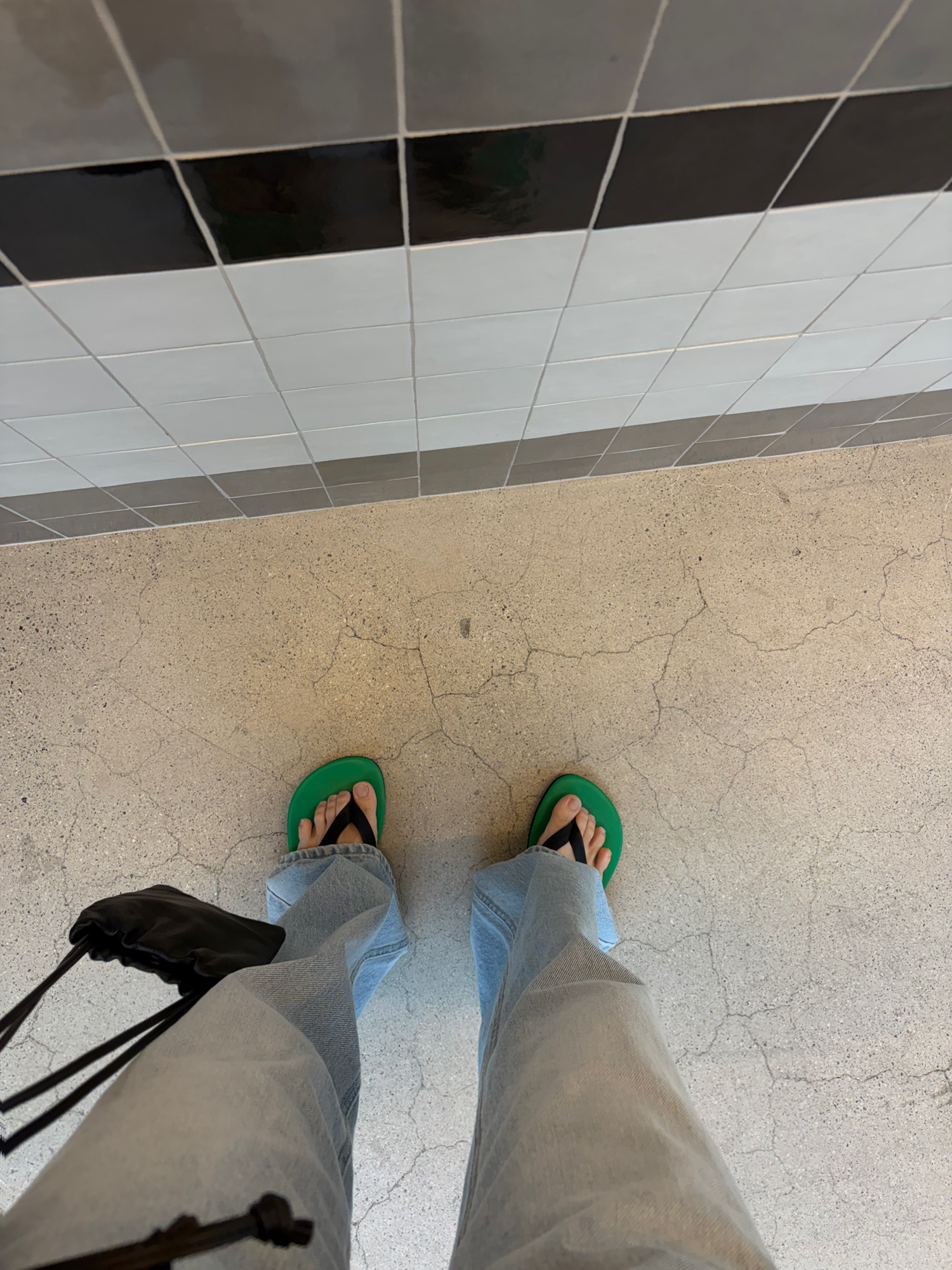 Leather strap flip flops
