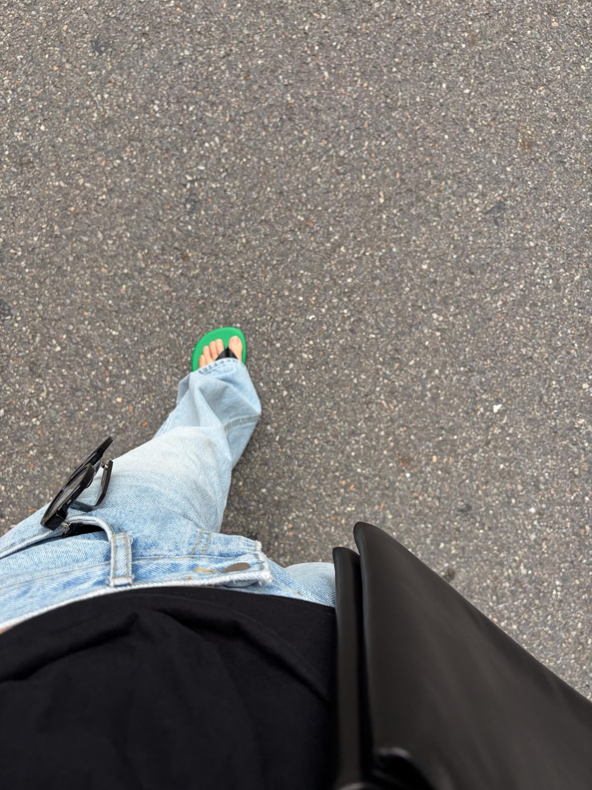 Leather strap flip flops
