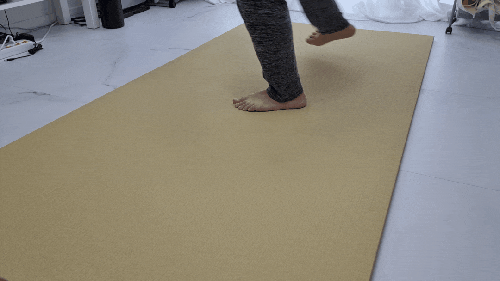 728884cdee502.gif