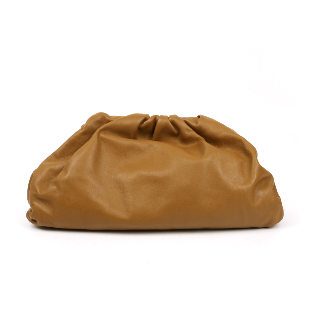 BOTTEGA VENETA 보테가베네타 파우치 만두백 라지*A