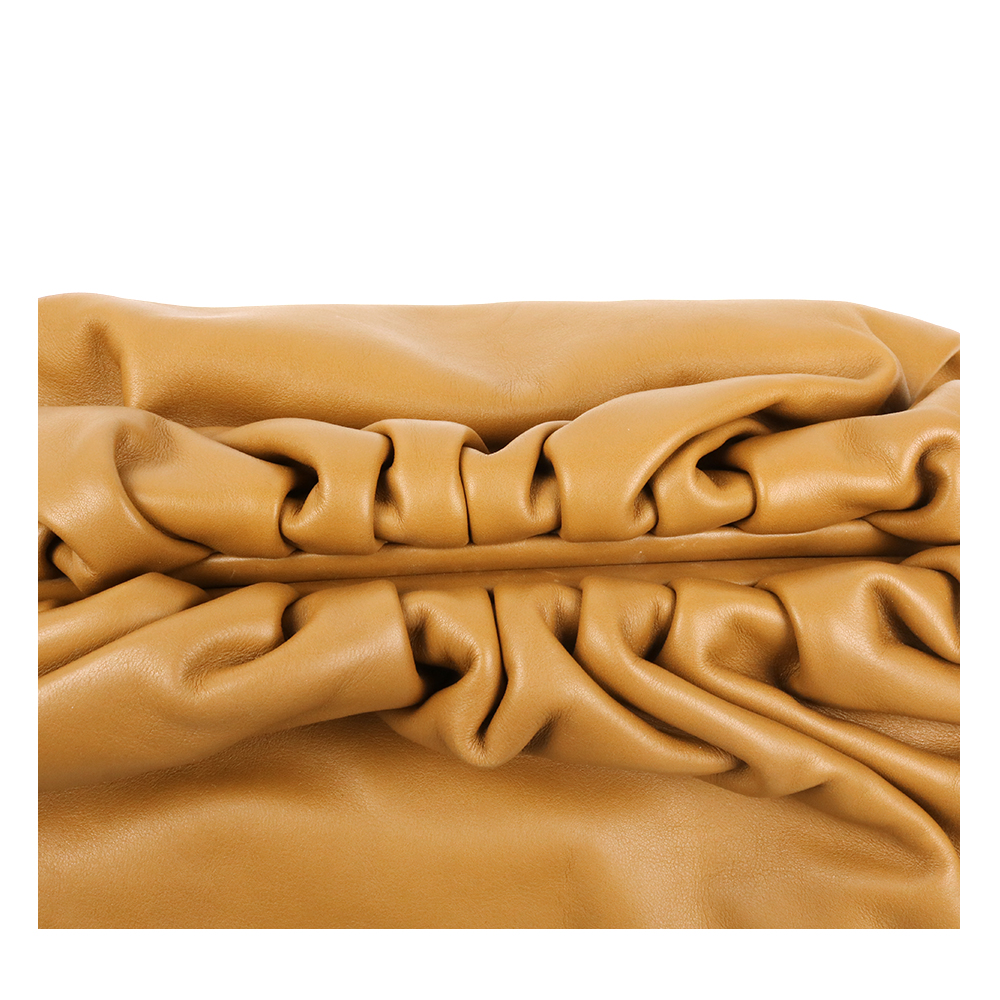 BOTTEGA VENETA 보테가베네타 파우치 만두백 라지*A