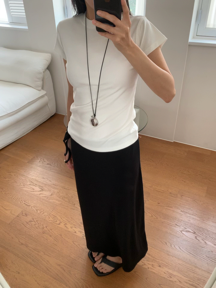 • [에센셜] Skinny soft slim tee