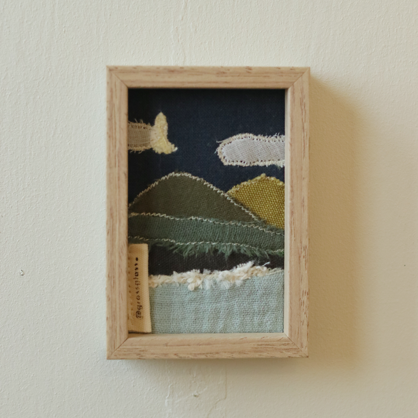 [7/15 10pm open] A View from Afar | 멀리서 바라본 풍경 액자