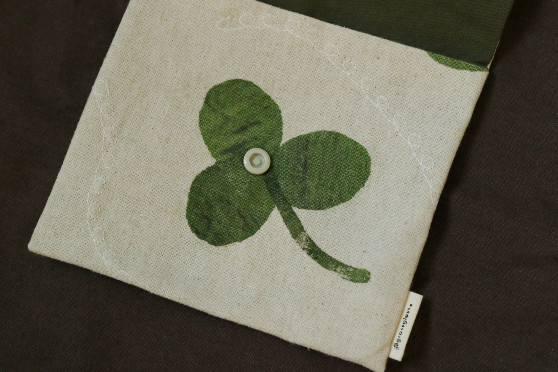 [8/15 10pm open] clover pouch | 클로버 파우치