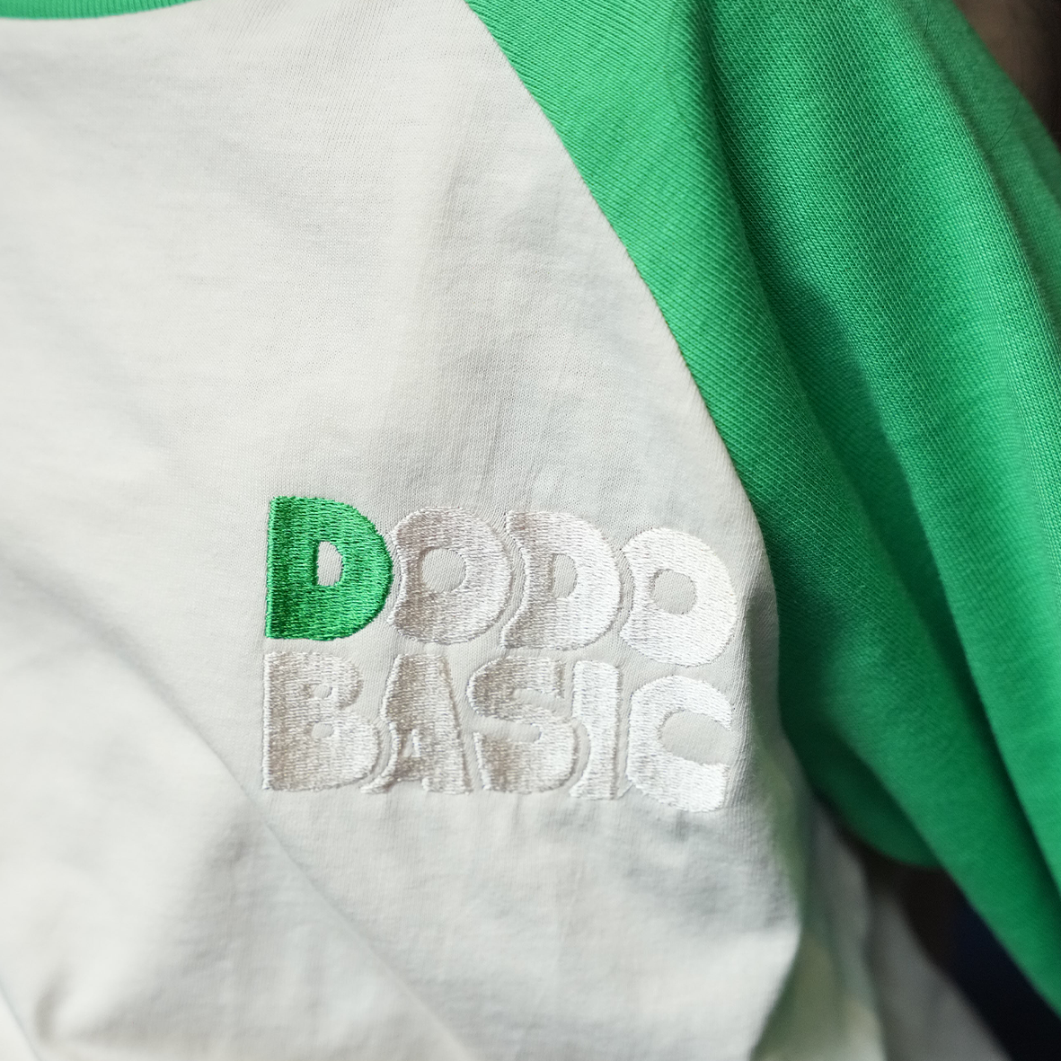 DODO BASIC Reglan T-Shirt ( Ivory / Apple Green )