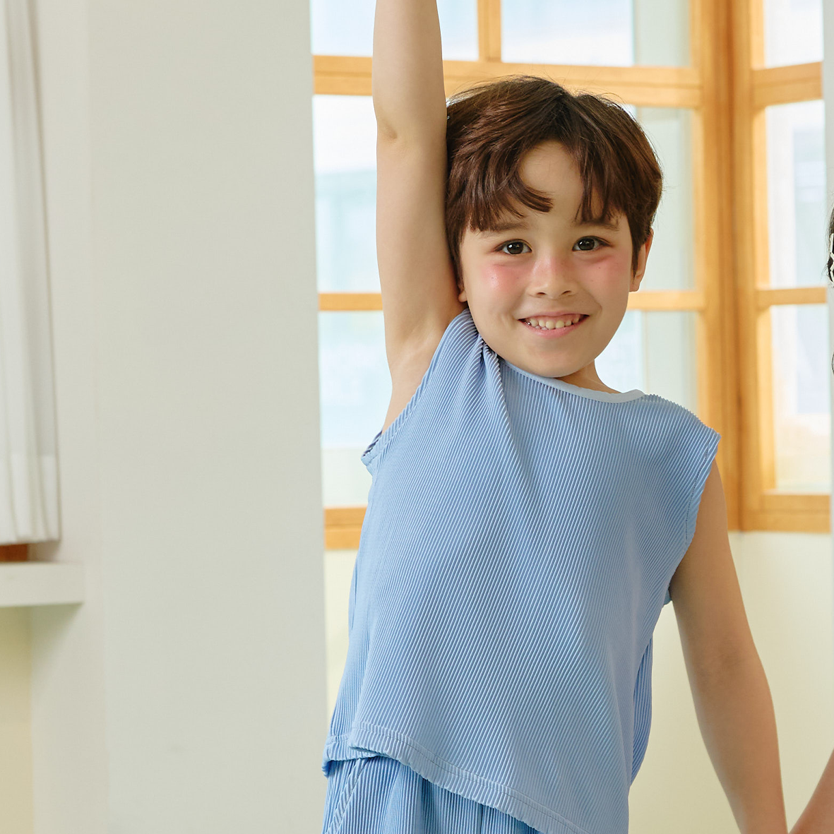 [6월 22일 배송 예정] DODO BASIC Summer Sugar Breeze Pleats Shirt (Baby Blue)