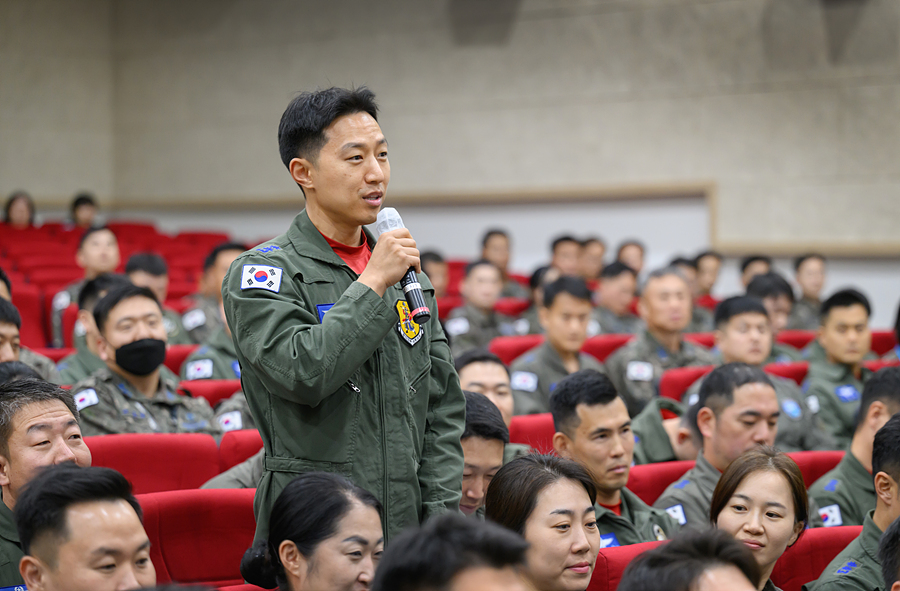7a5566afb2fde.jpg