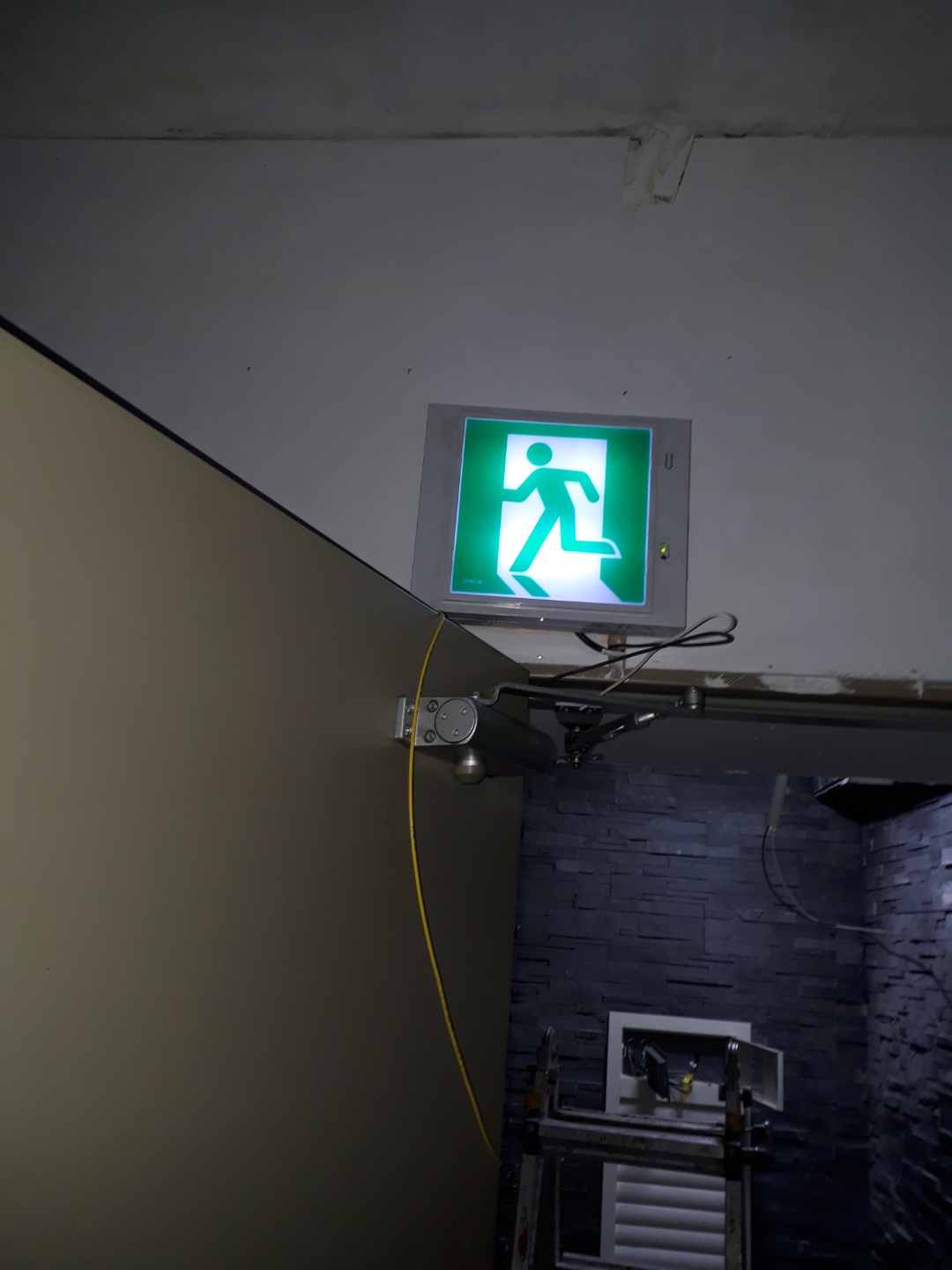 2acc0e051a8d6.jpg