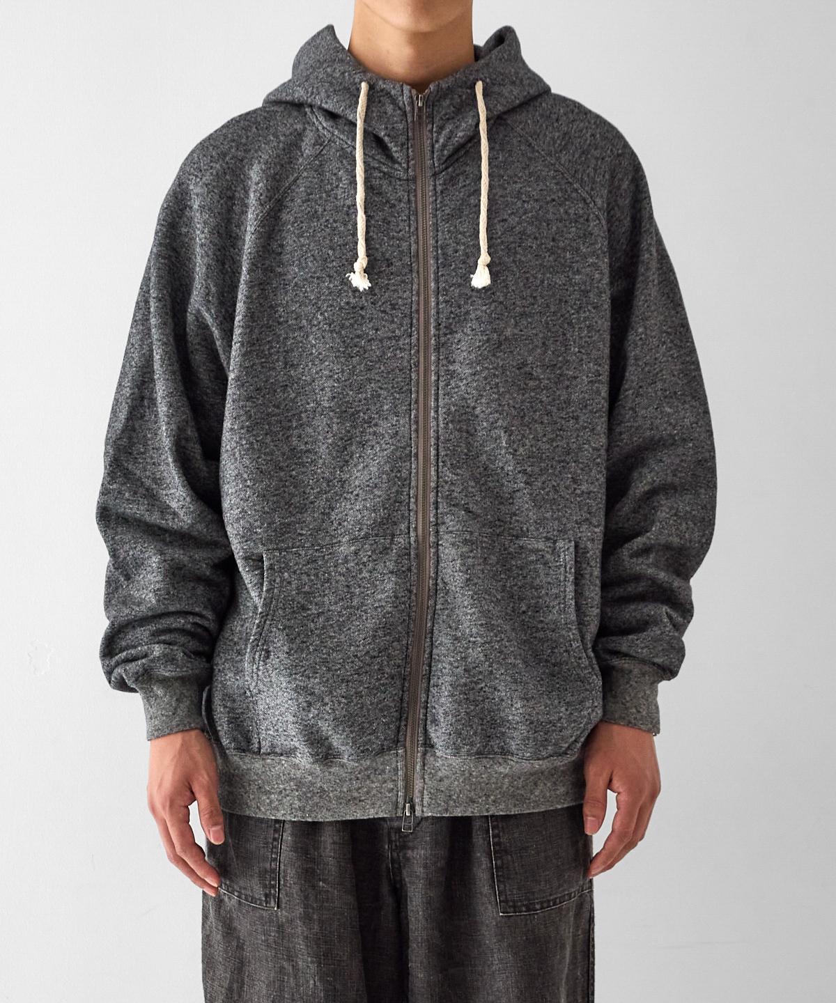 nest Robe CONFECT [네스트로브 컨팩트] - Cotton Ramie Wool Loopback Zip Hoodie - Ink Black