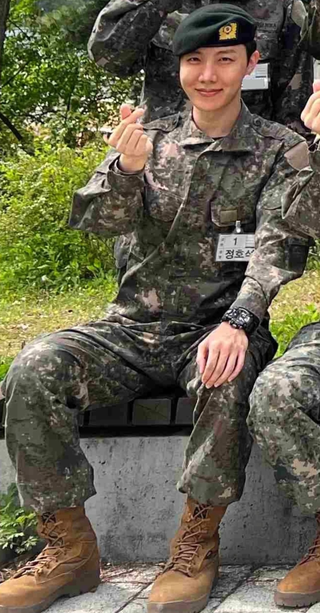 BTS: J-Hope smiles, makes heart gesture in military uniform