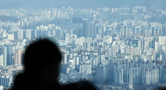 서울 남산에서 바라본 서울 시내 아파트 단지 모습