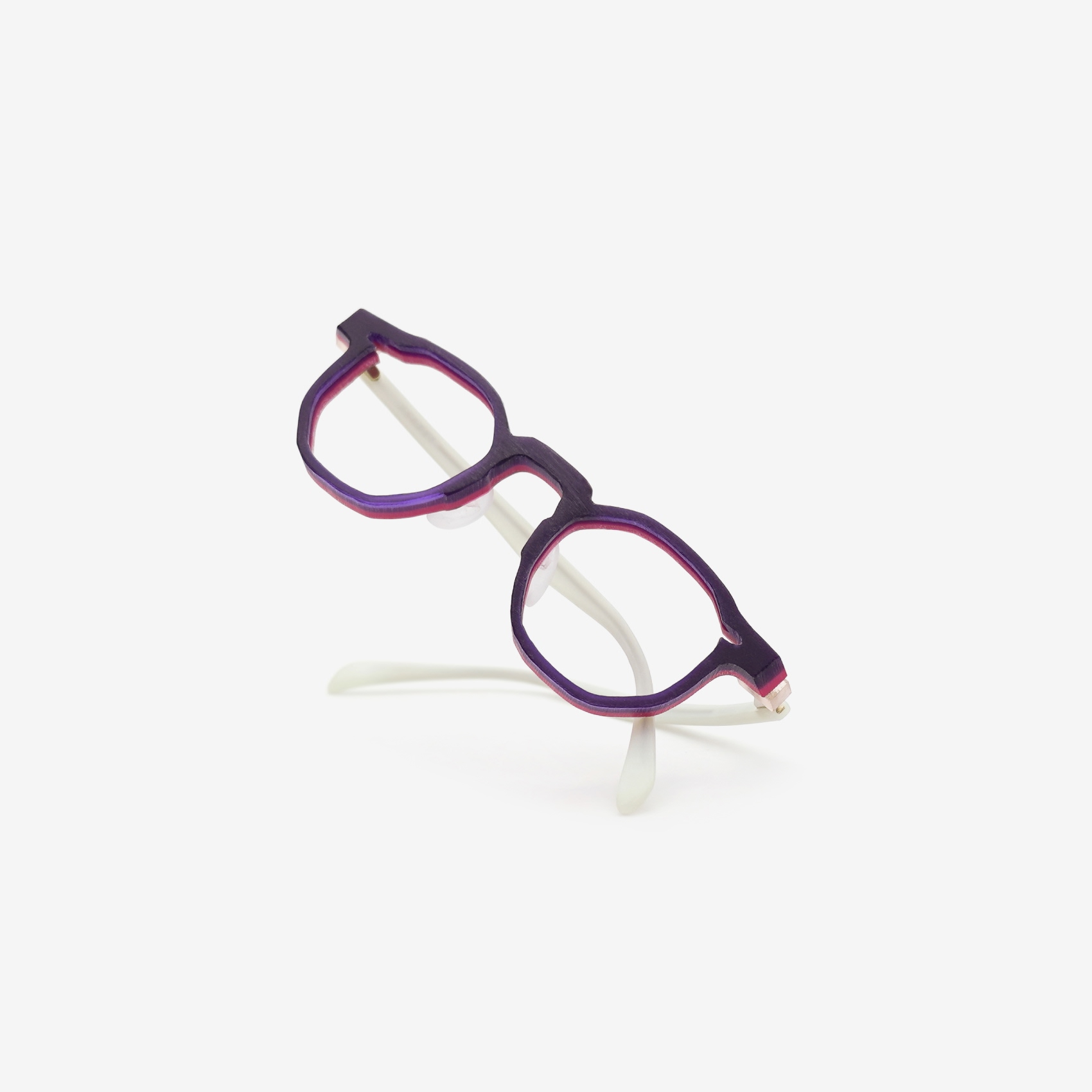 DS88-013 다리 접은 우측면 이미지